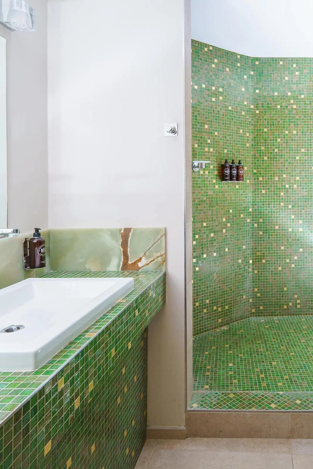 Shower in Fanhams Hall, Exclusive Collection