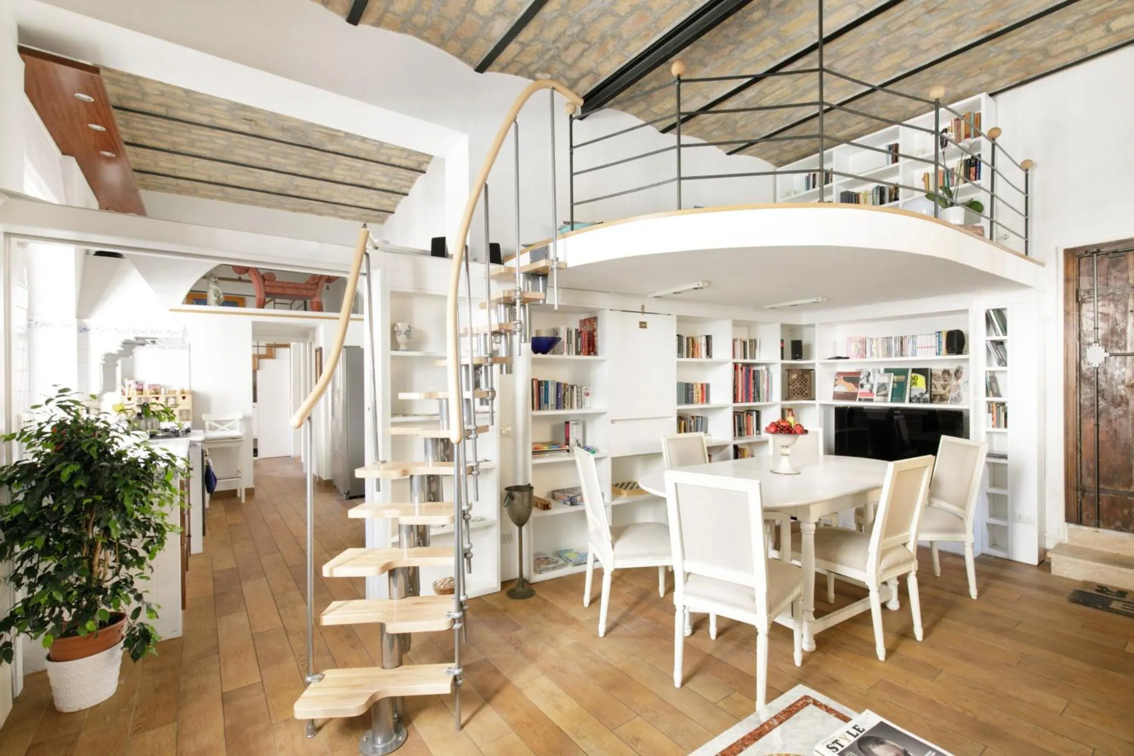 Leopardo 28 - Loft in Trastevere
