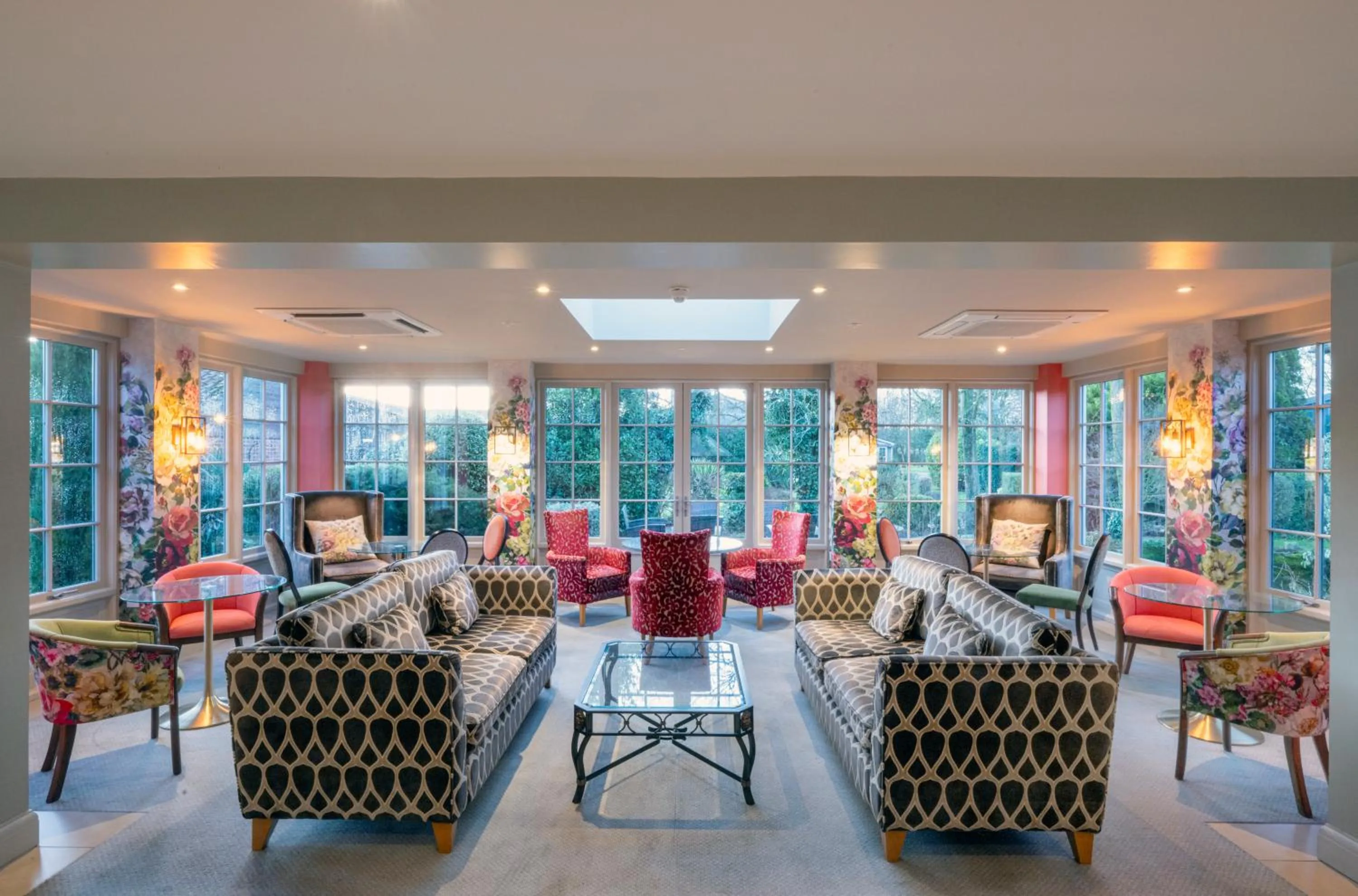 Lounge or bar in Park Farm Hotel