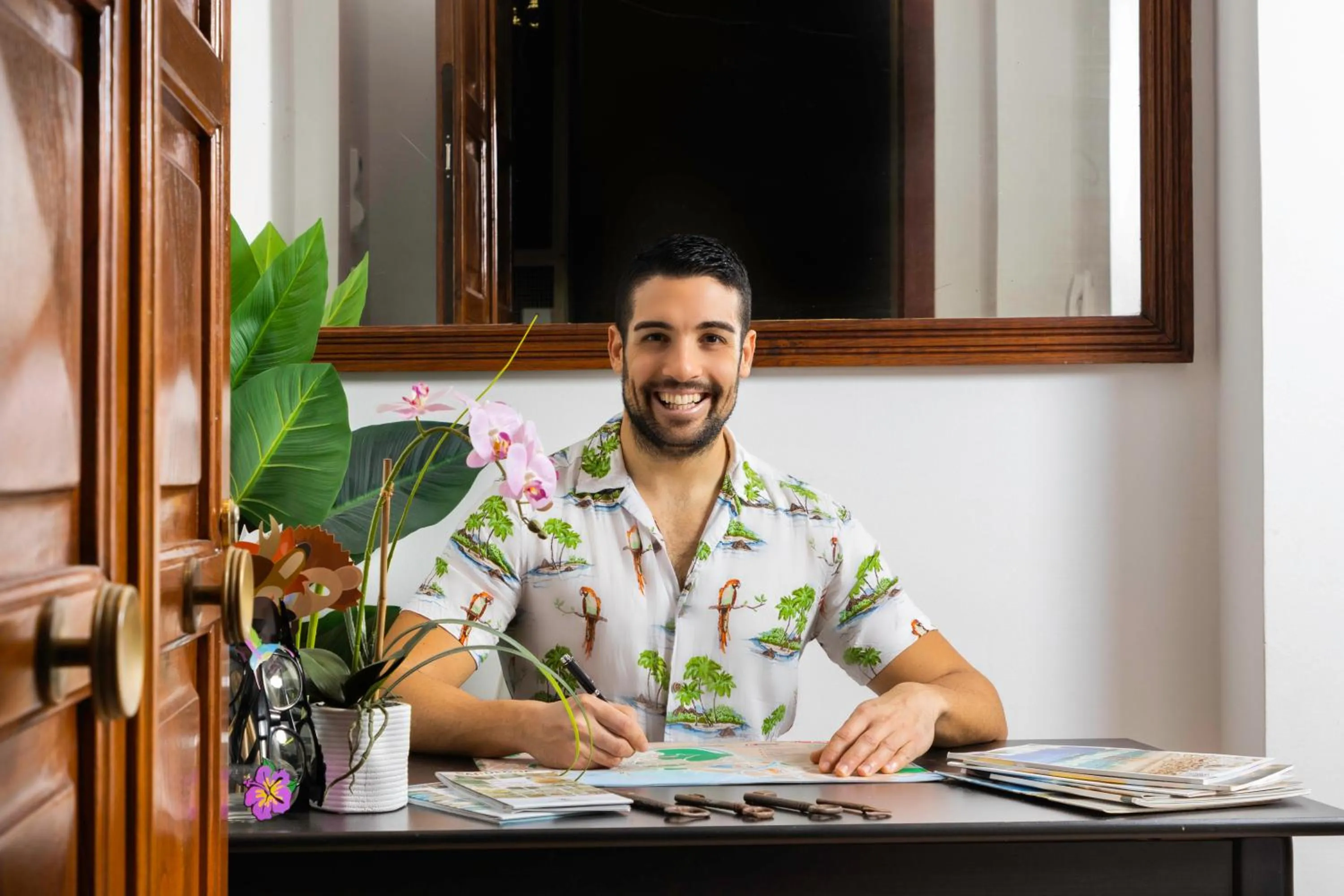Staff in Colibrì Prestige Rooms - Roman Ruins View