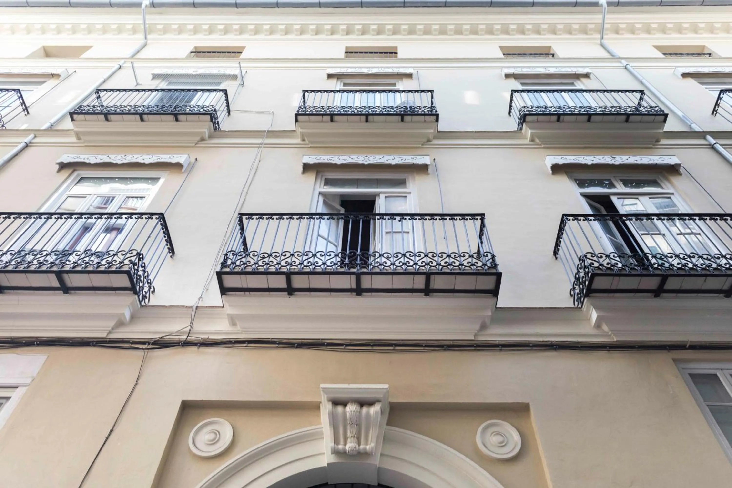 Property building in Total Valencia Vintage