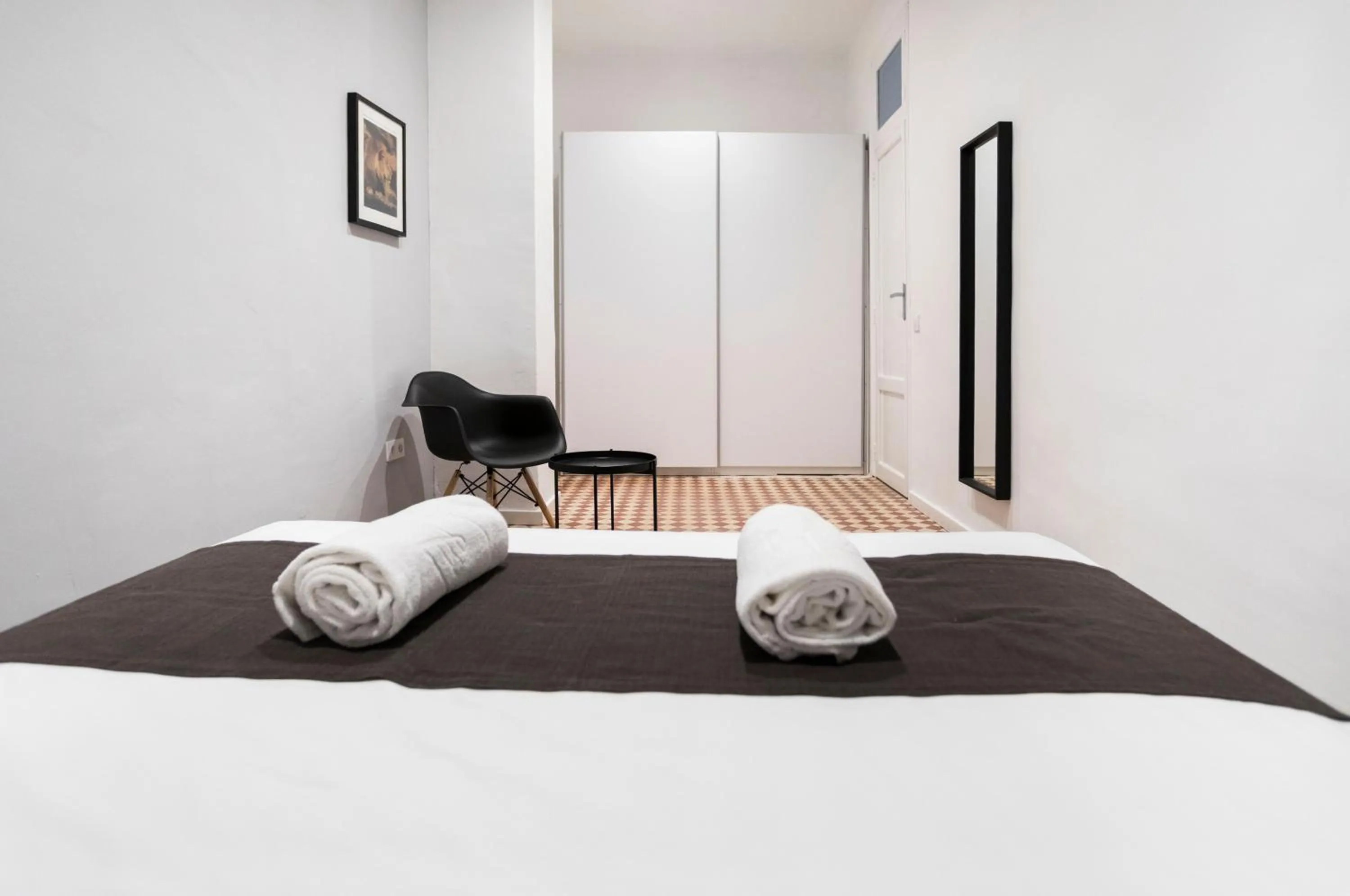 Bedroom, Bed in Total Valencia Vintage