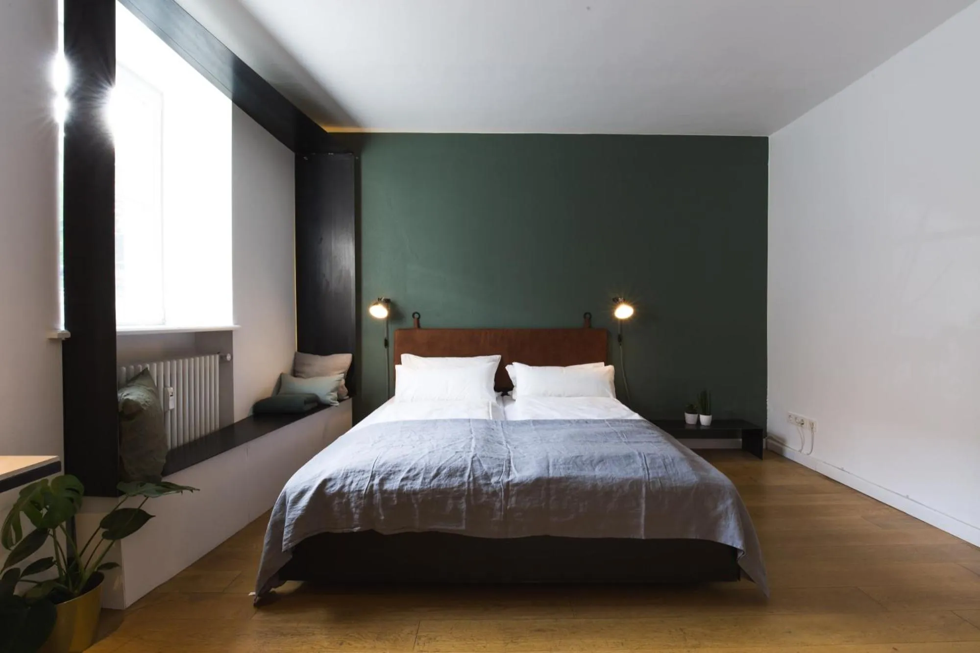 Bed in Vier Zimmer