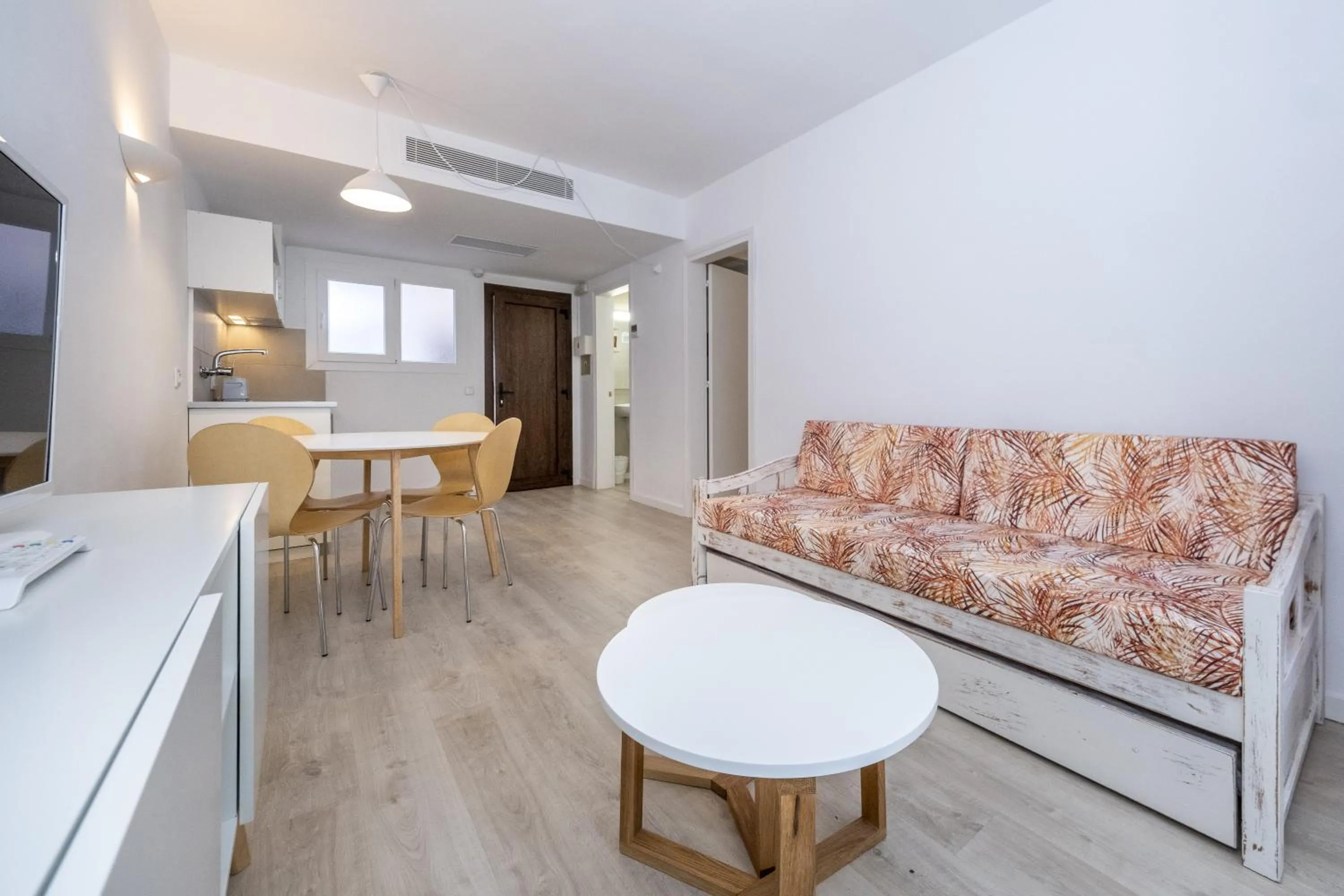 TV and multimedia in Sol Parc Hotel & Apartments