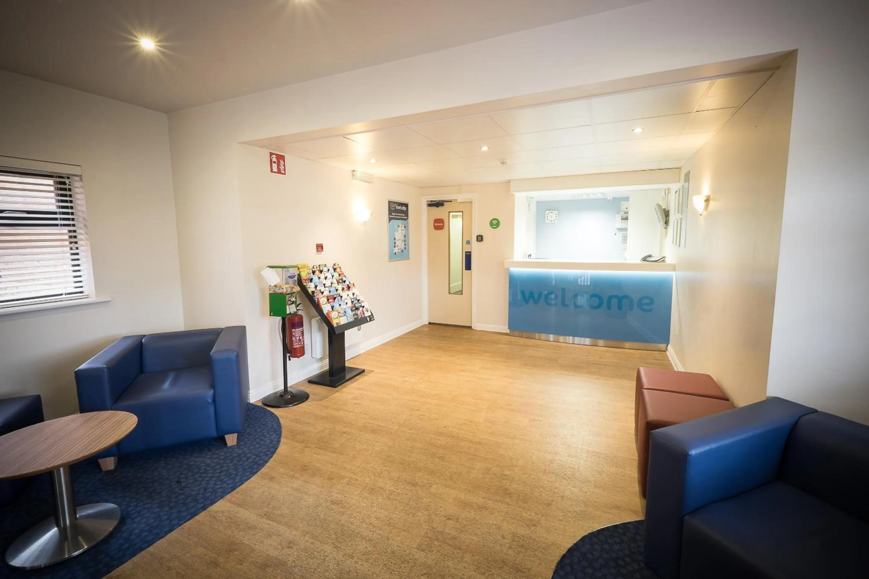 Lobby or reception in Travelodge Waterford
