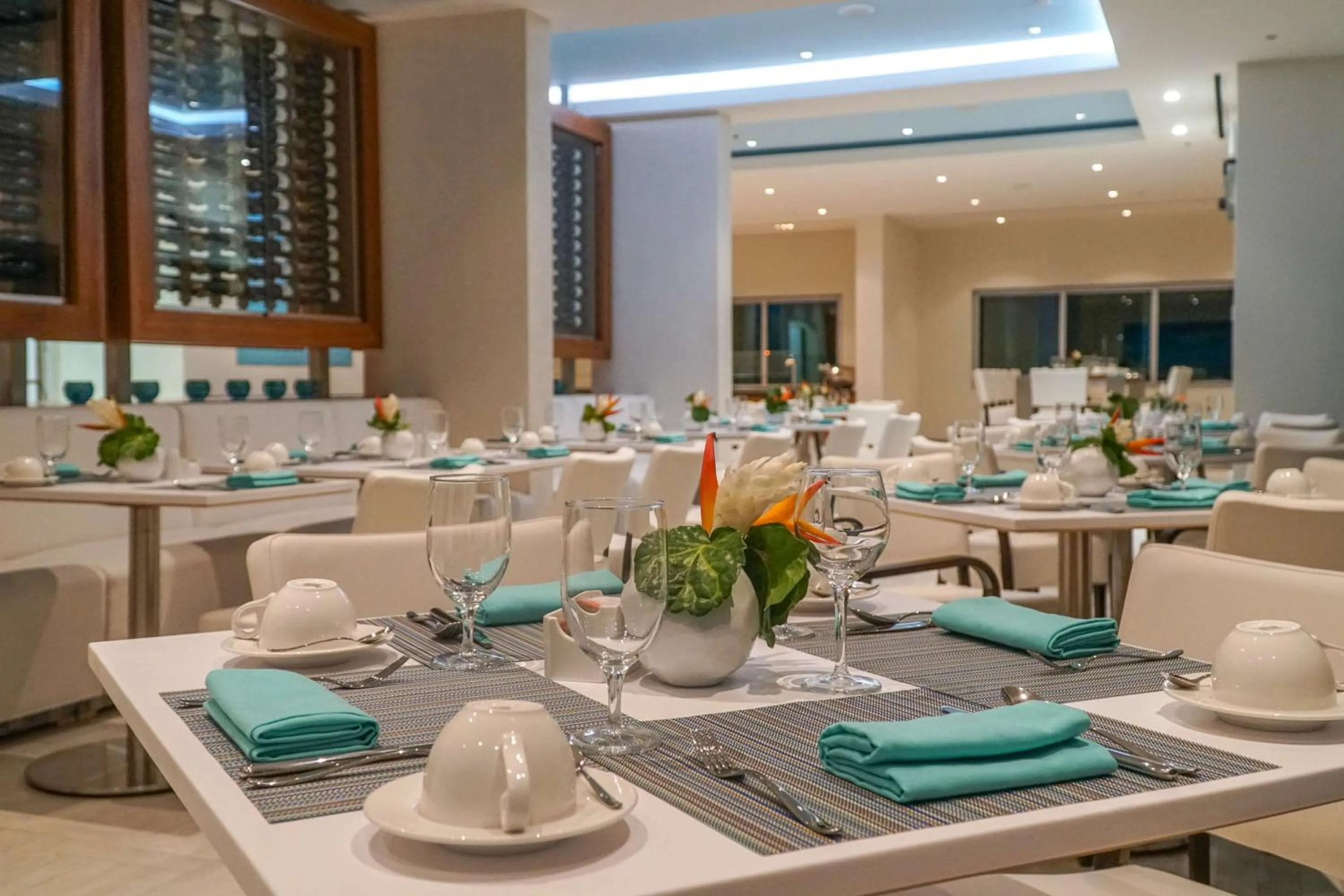 Restaurant/places to eat in Harbor Club St Lucia, Curio Collection by Hilton