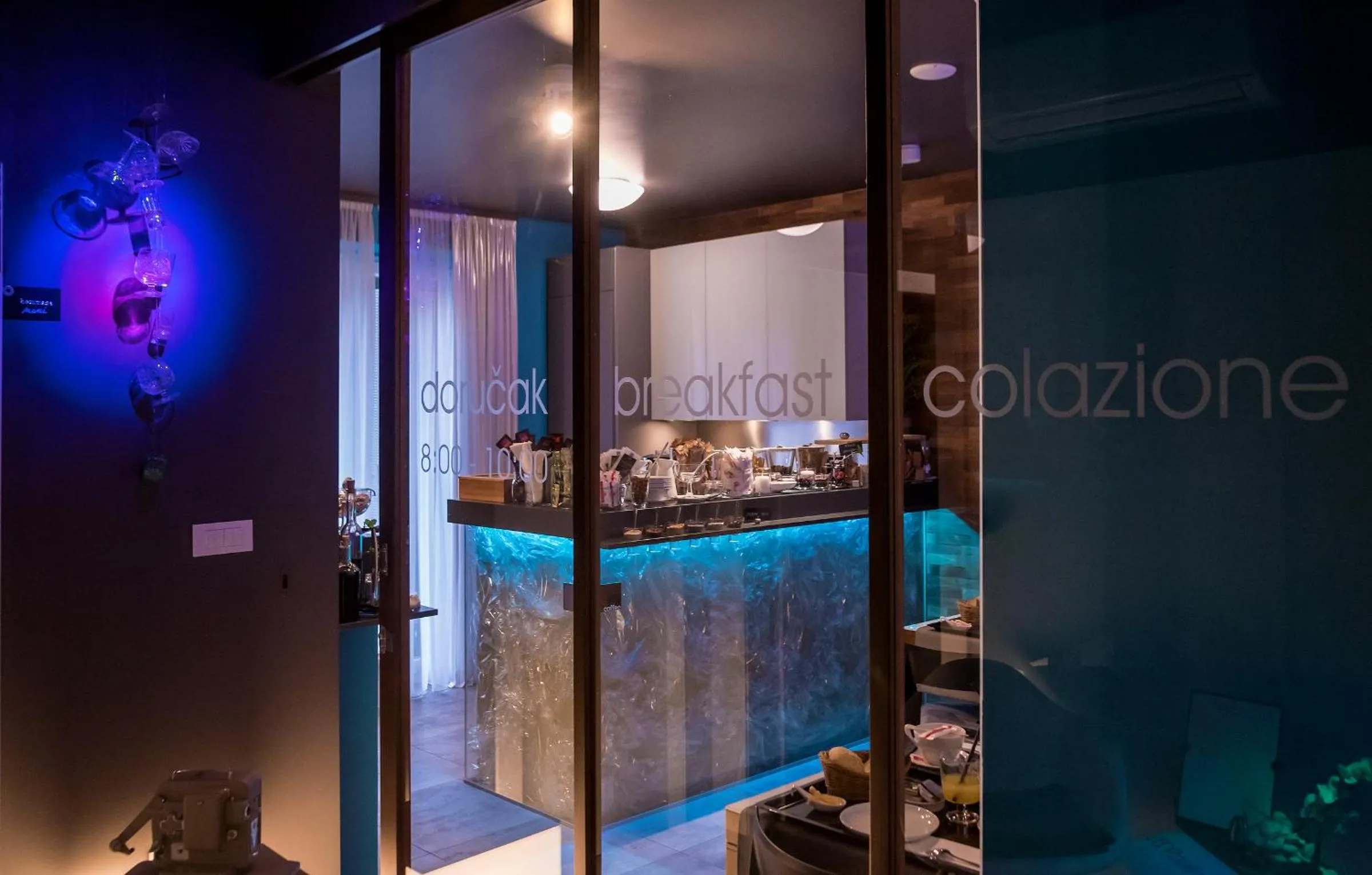 Restaurant/places to eat in Design B&B Bacvice Arti