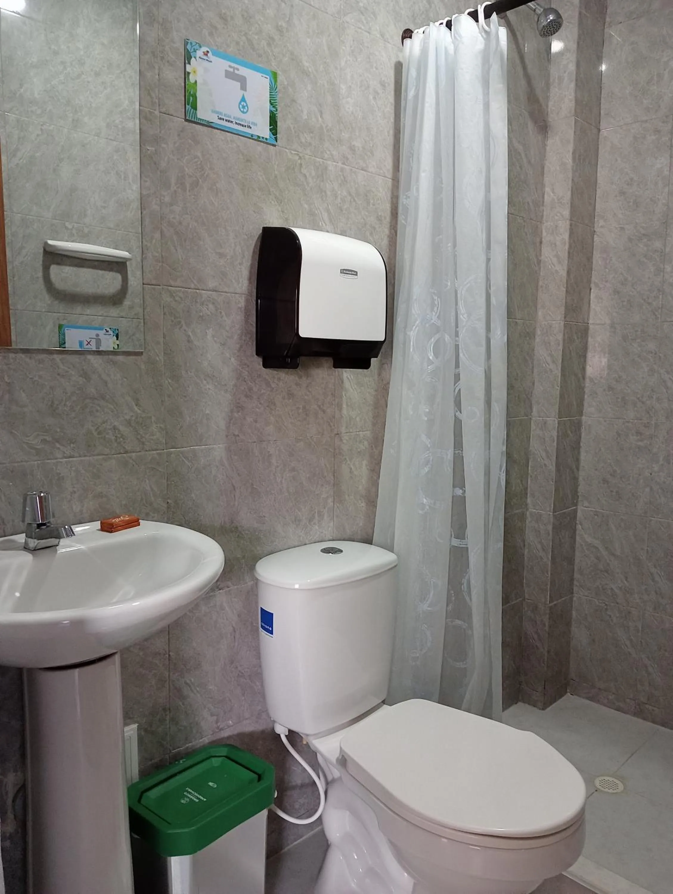 Shower in Hotel Sunset Beach