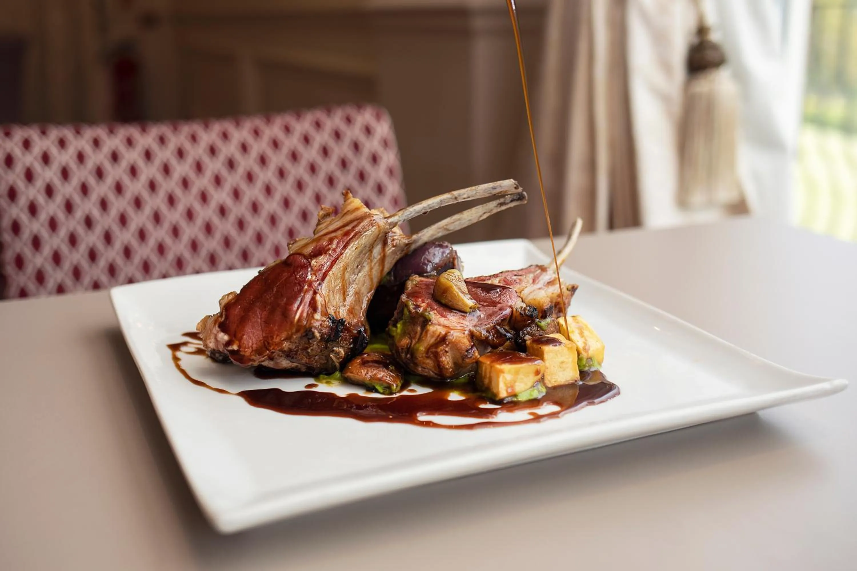 Food and drinks in Stoke By Nayland Hotel, Golf & Spa