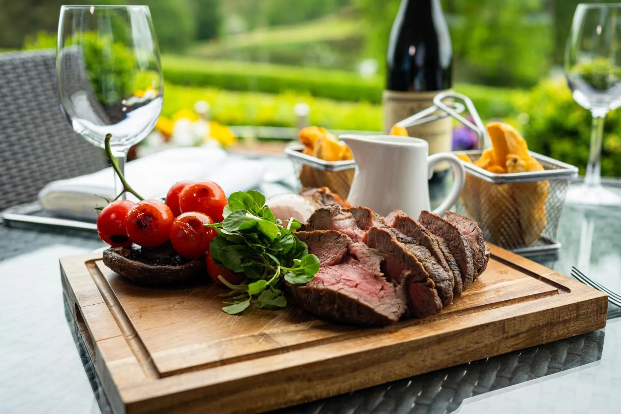 Food and drinks in Stoke By Nayland Hotel, Golf & Spa