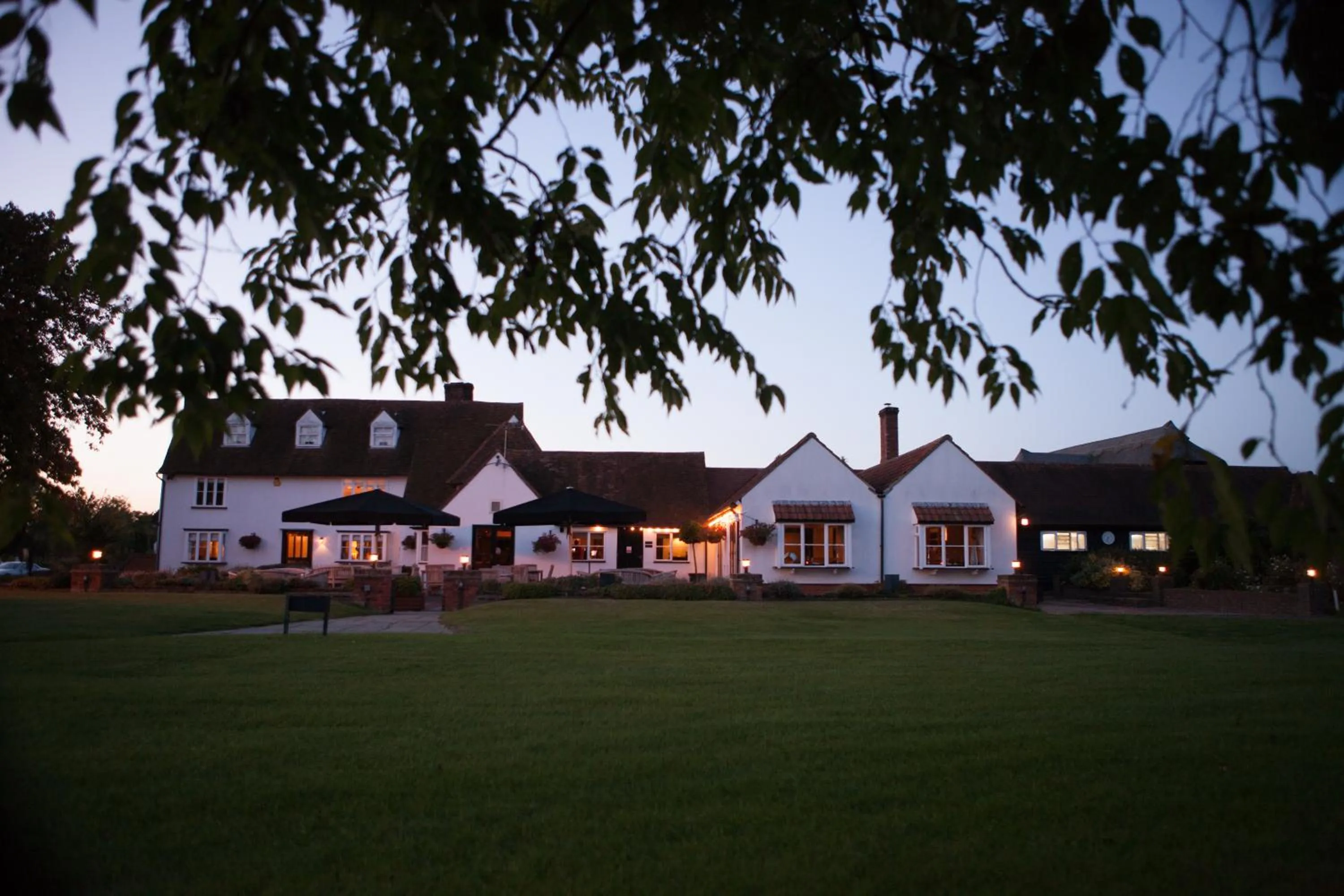 Restaurant/places to eat in Channels Hotel