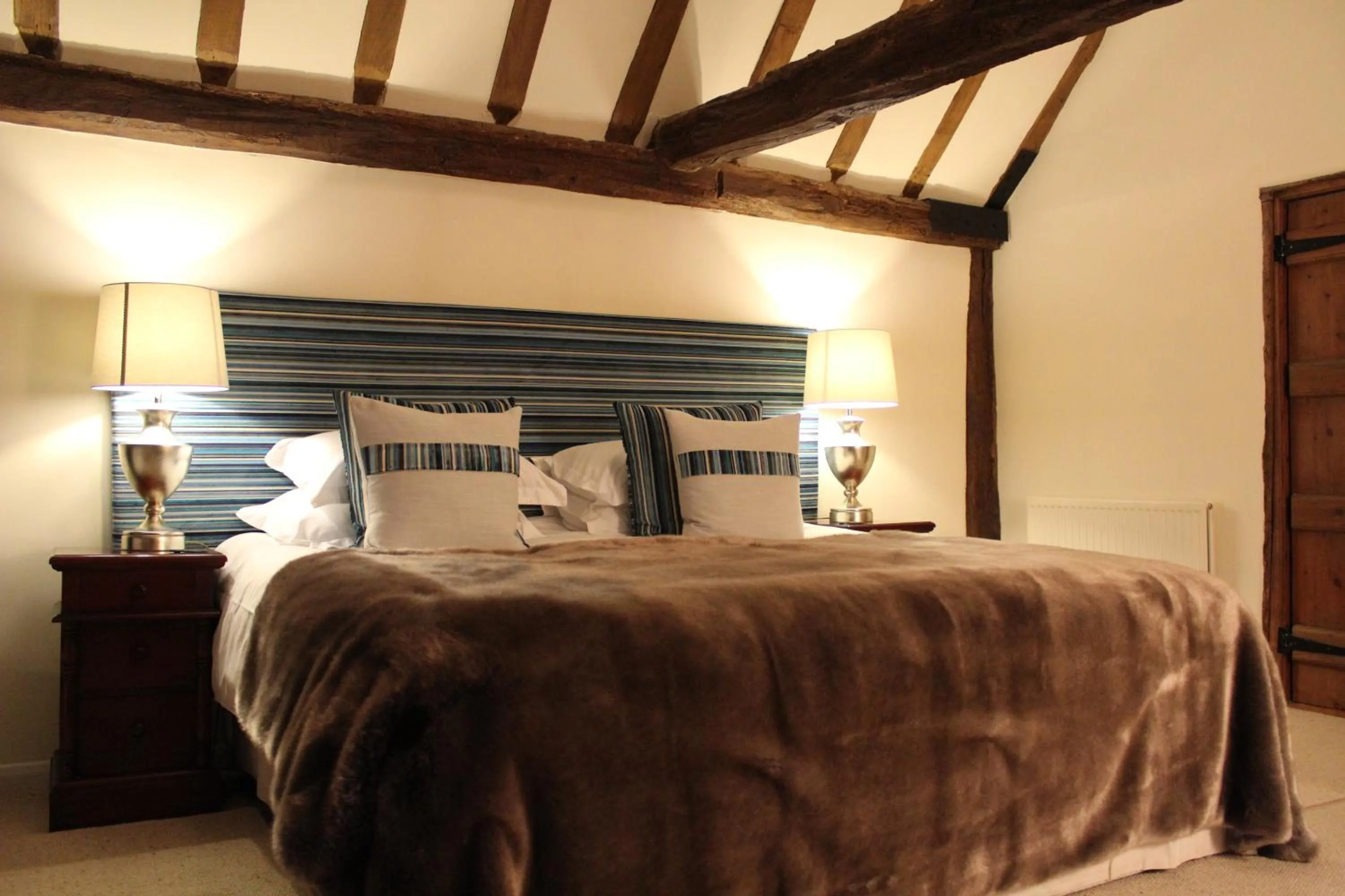 Bedroom, Bed in Channels Hotel