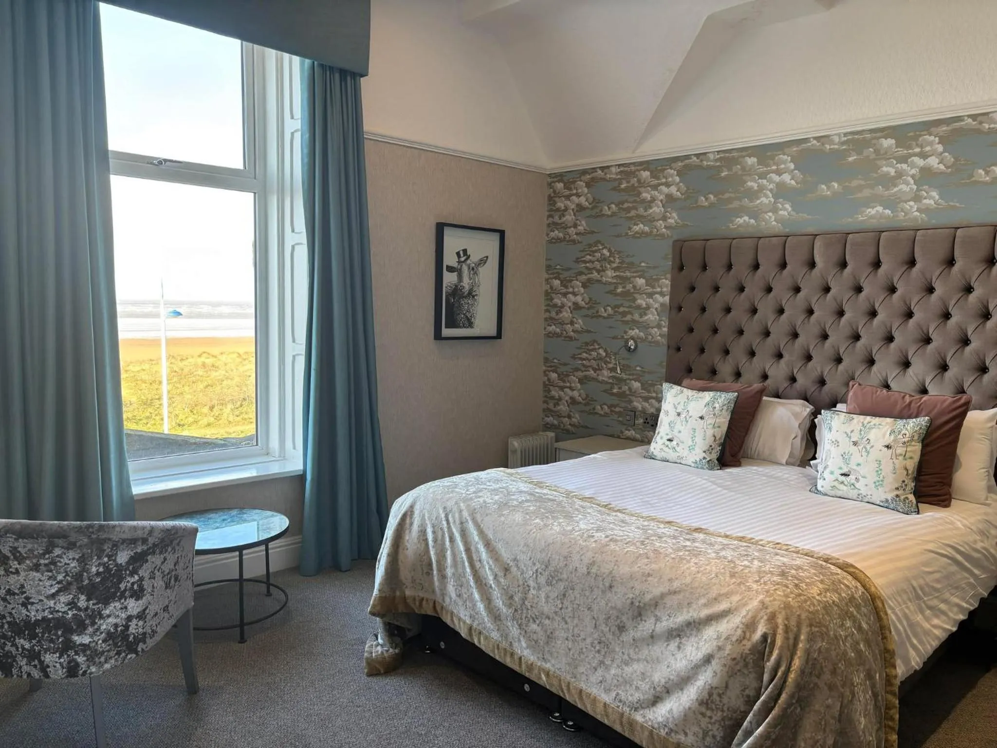 Bedroom, Bed in The Glendower Hotel