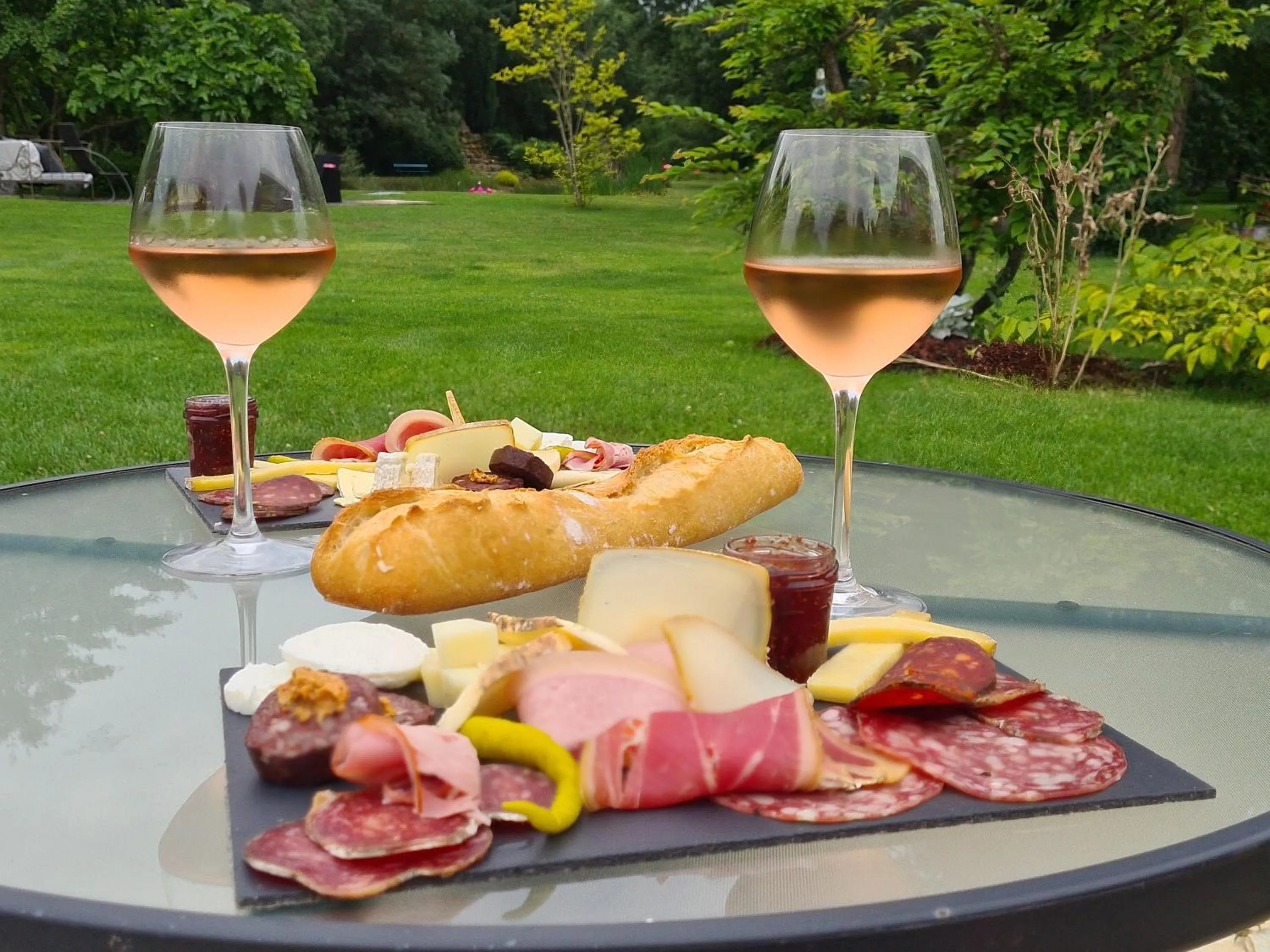 Food and drinks in Le p'tit nid de Gabriel