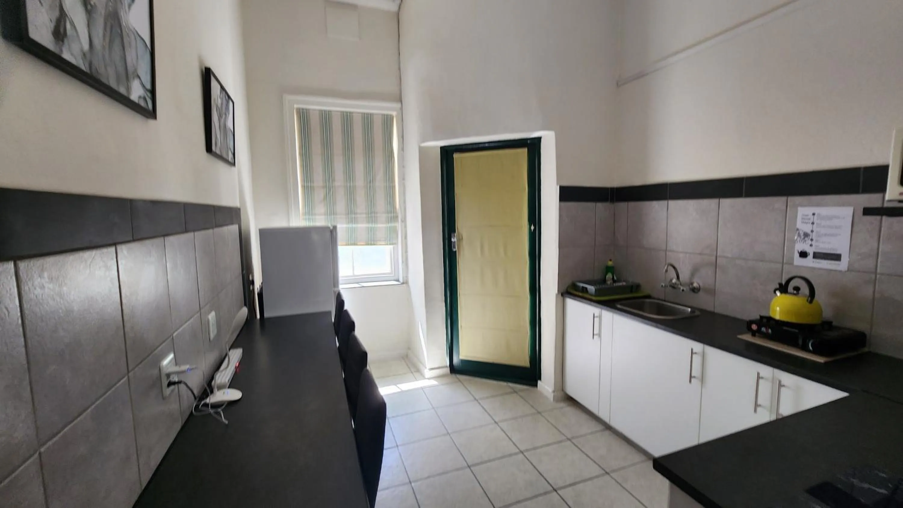 Kitchen or kitchenette in Country Village