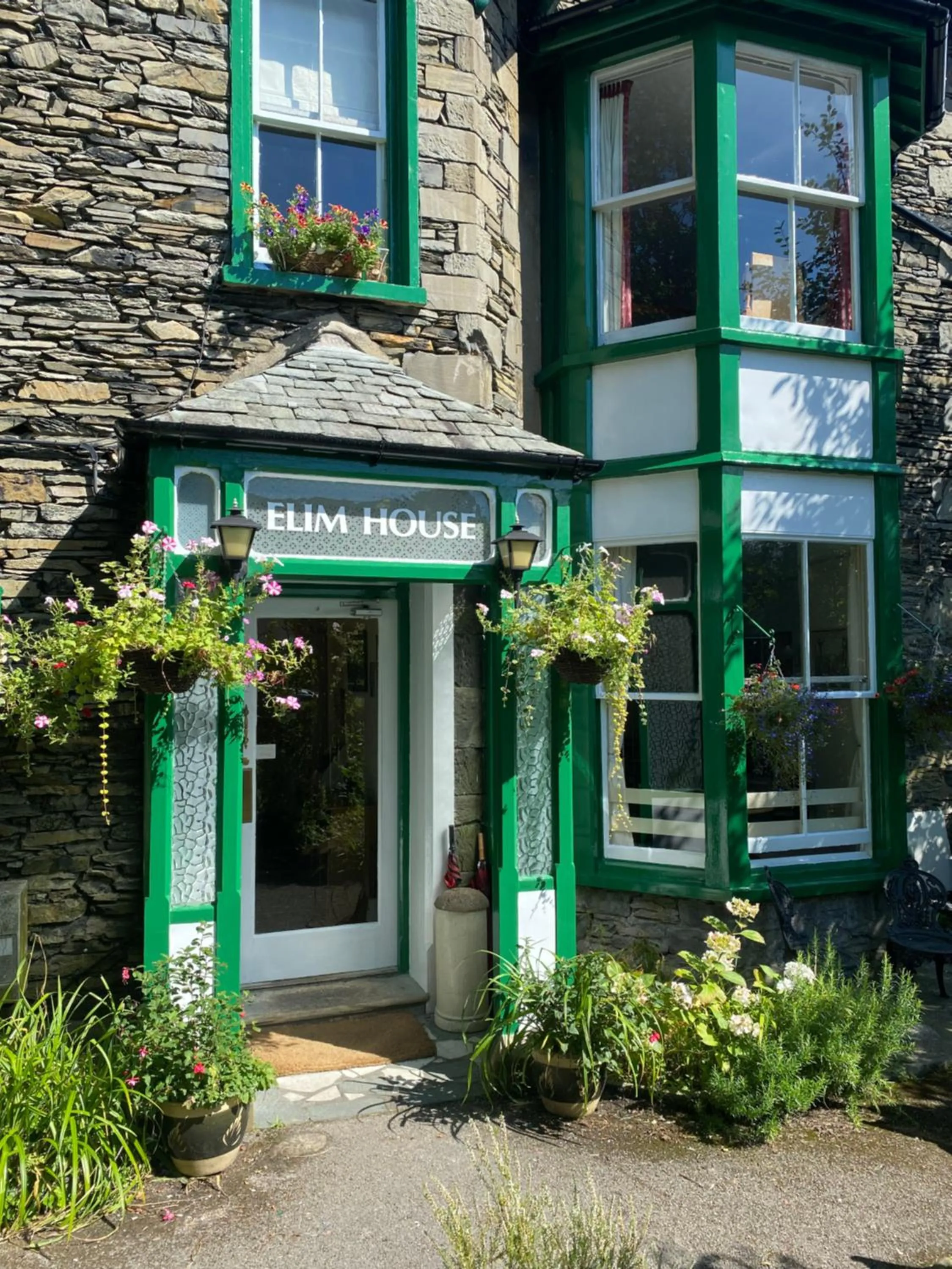 Facade/entrance in Elim House