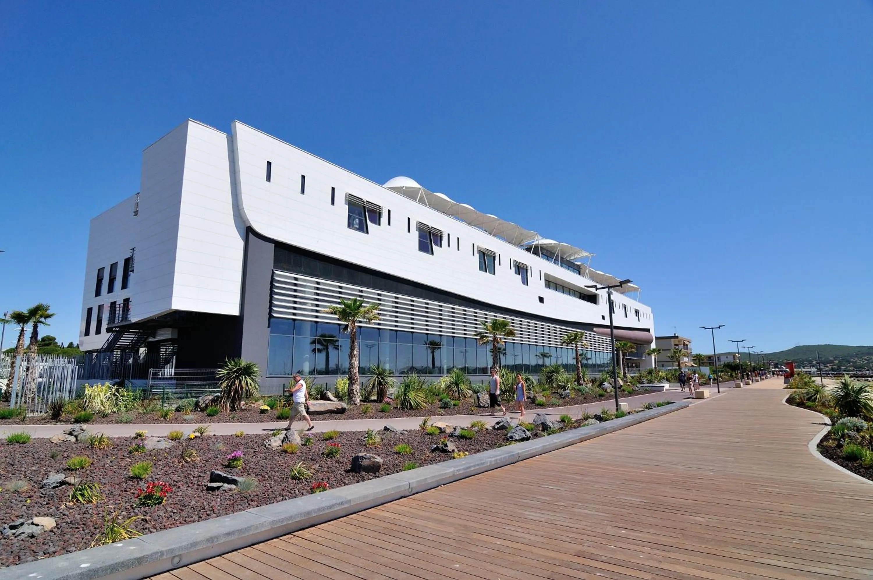 Activities in Logis Hôtel Les Pins - Opéralia