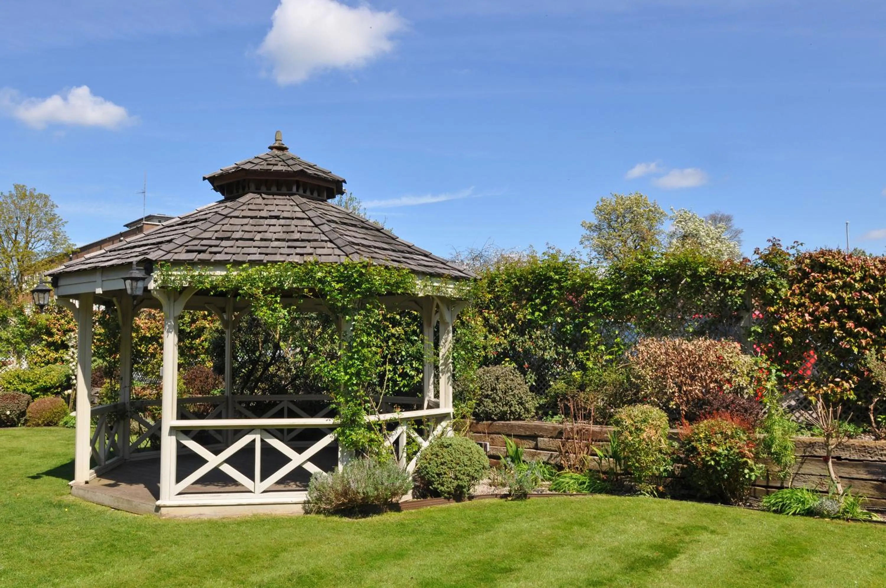 Garden in Hotel Cromwell Stevenage