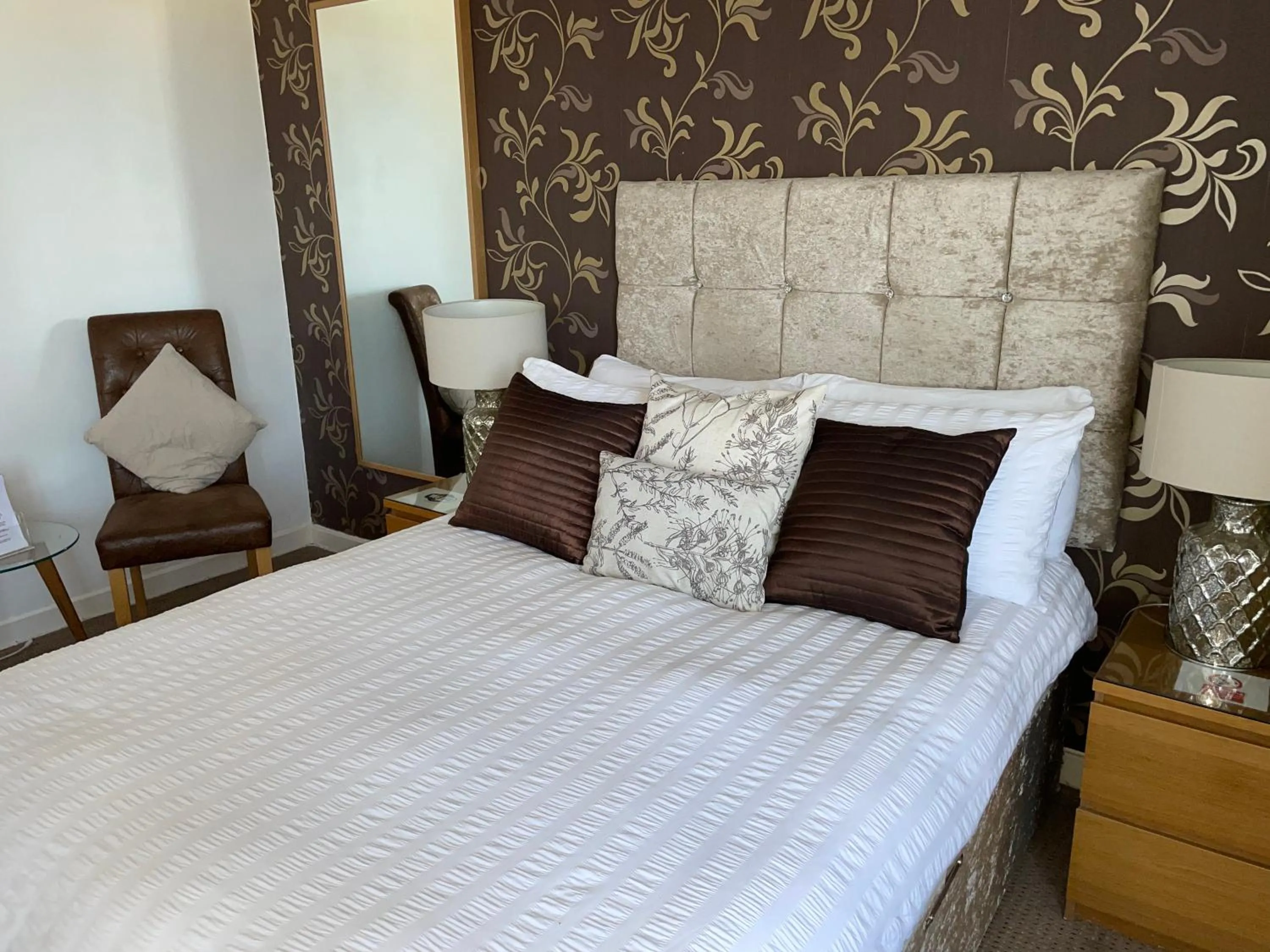 Bedroom, Bed in Beechwood Ensuite Guest House