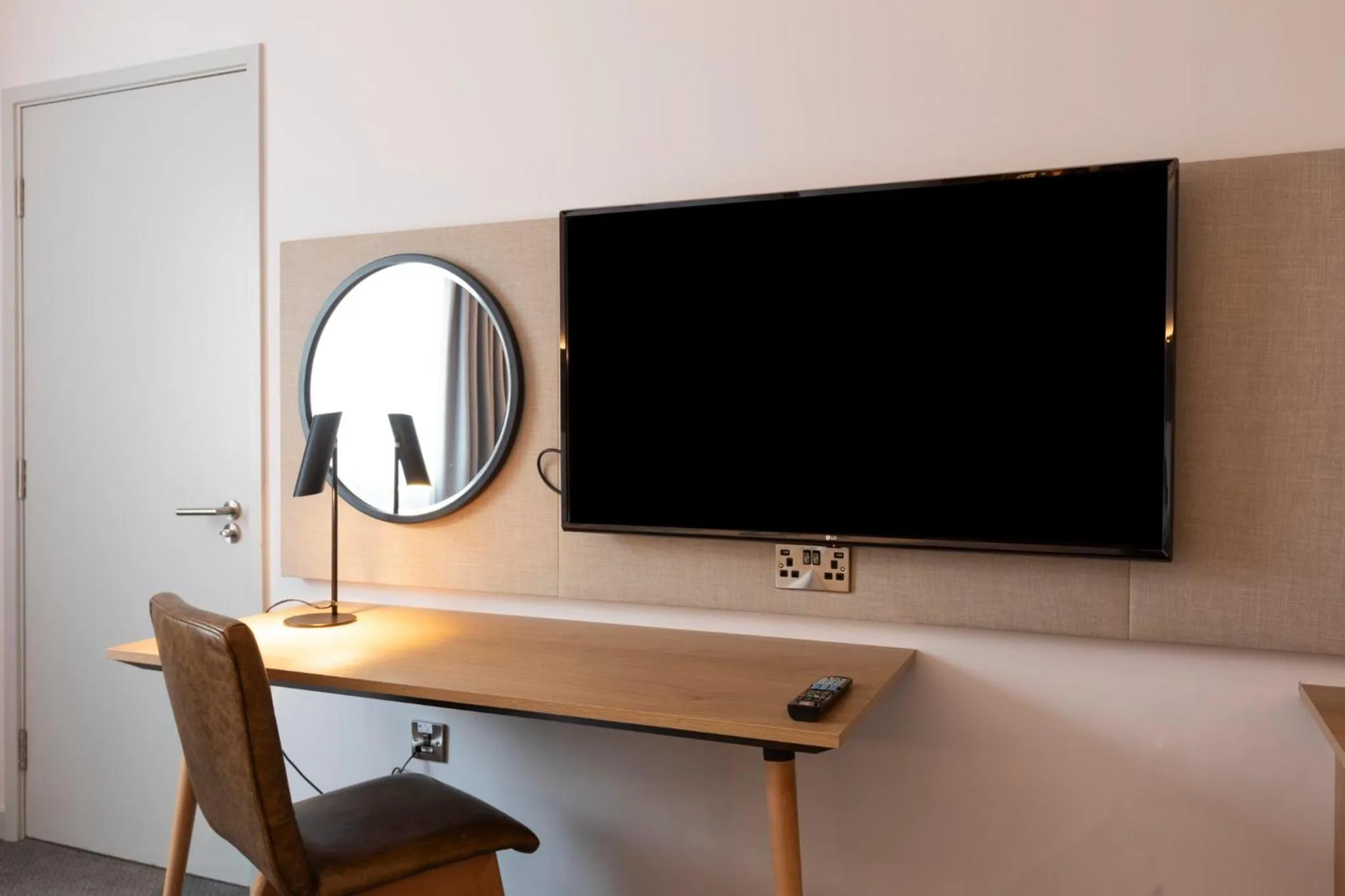 Photo of the whole room in Holiday Inn Basildon by IHG