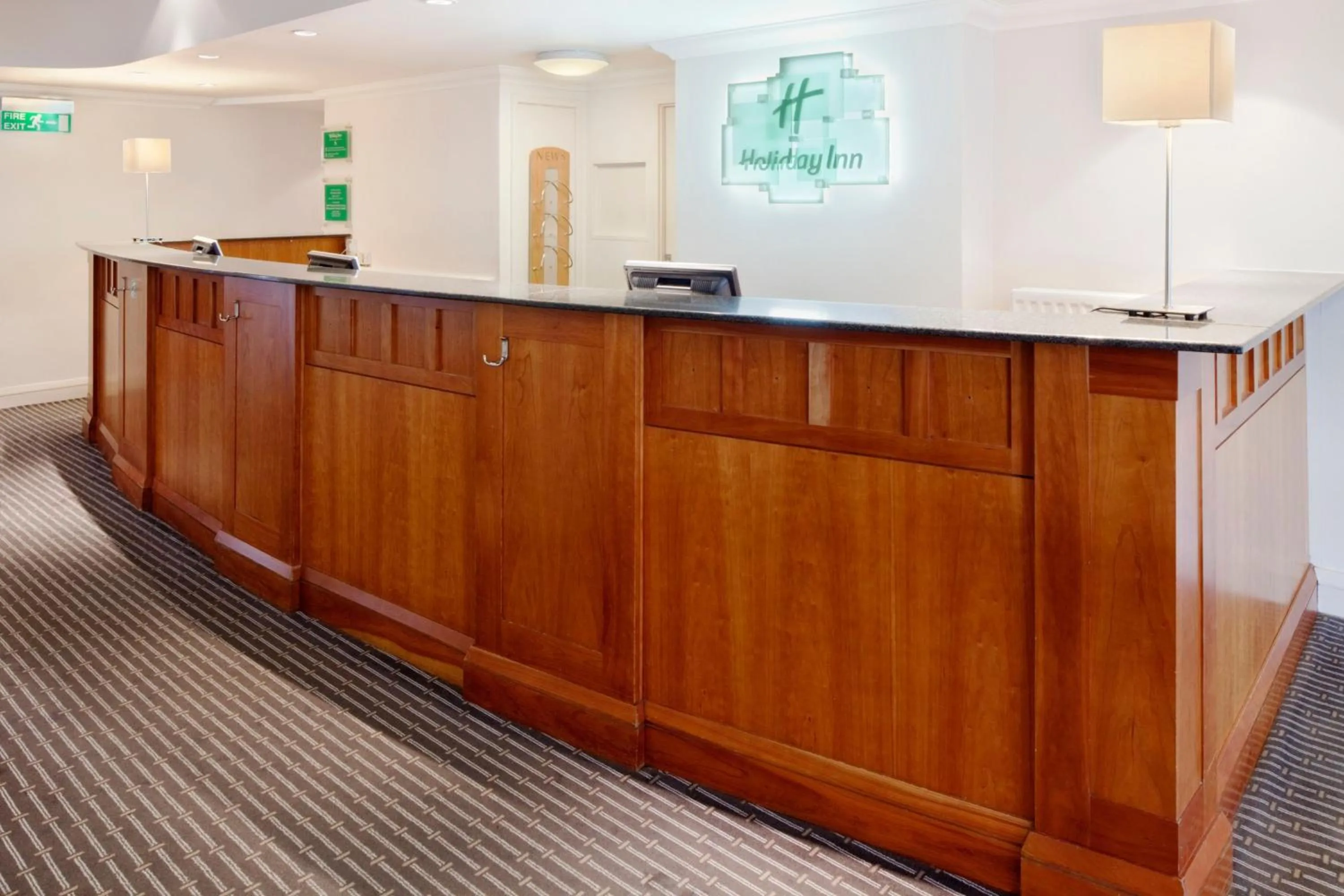 Lobby or reception in Holiday Inn Basildon by IHG