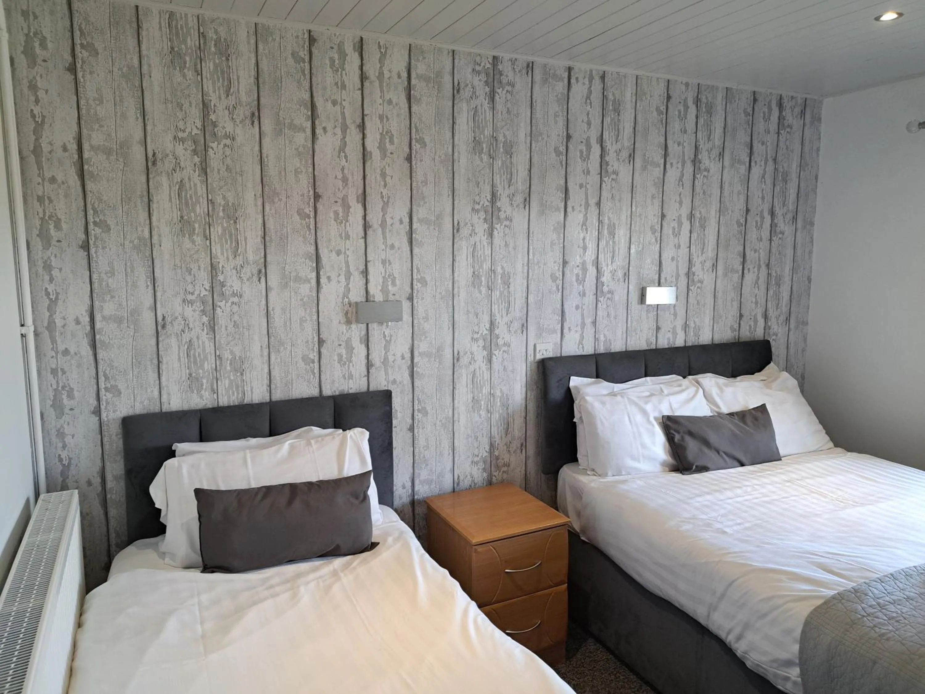 Bedroom, Bed in Conwy Valley Hotel