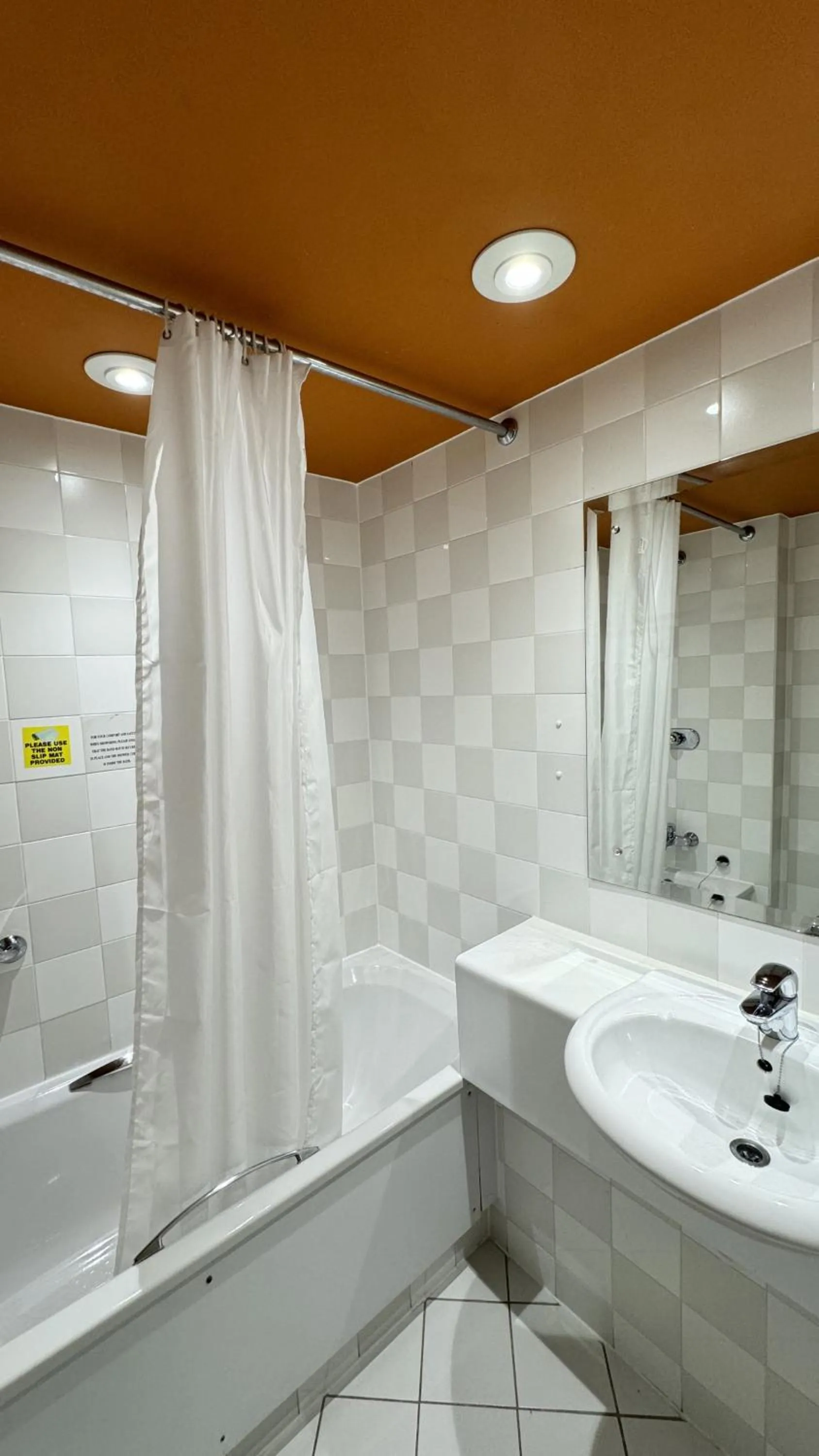 Bathroom in Britannia Hotel Bolton