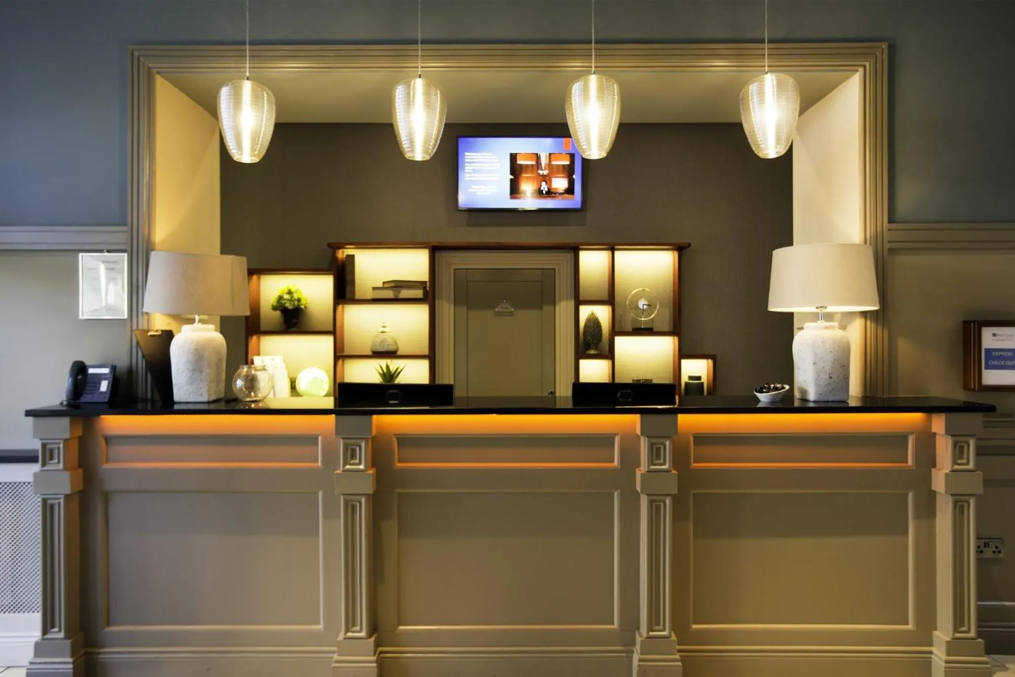 Lobby or reception in Metro Hotel Dublin Airport