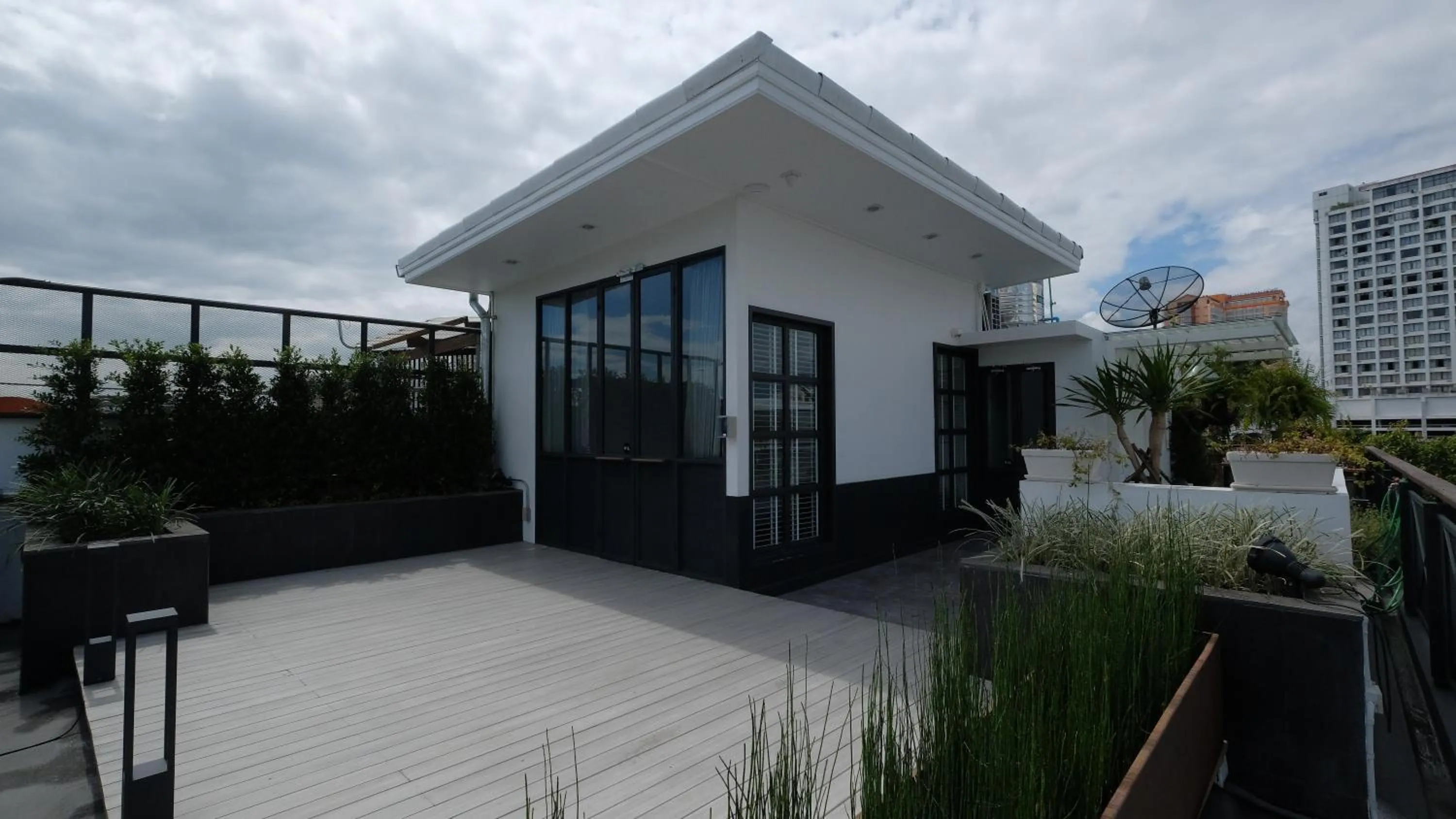 Balcony/Terrace in Iron32 Hotel