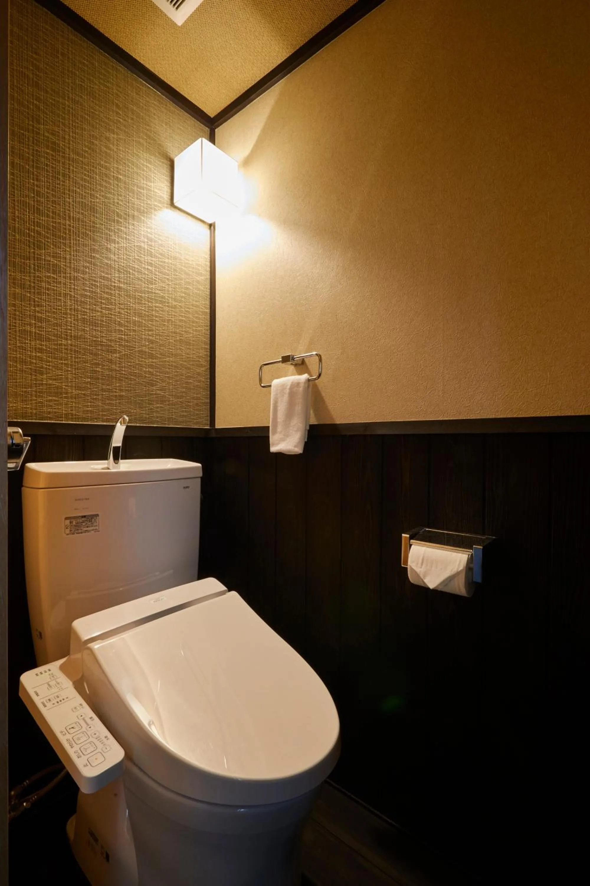 Toilet in Rinn Fushimiinari