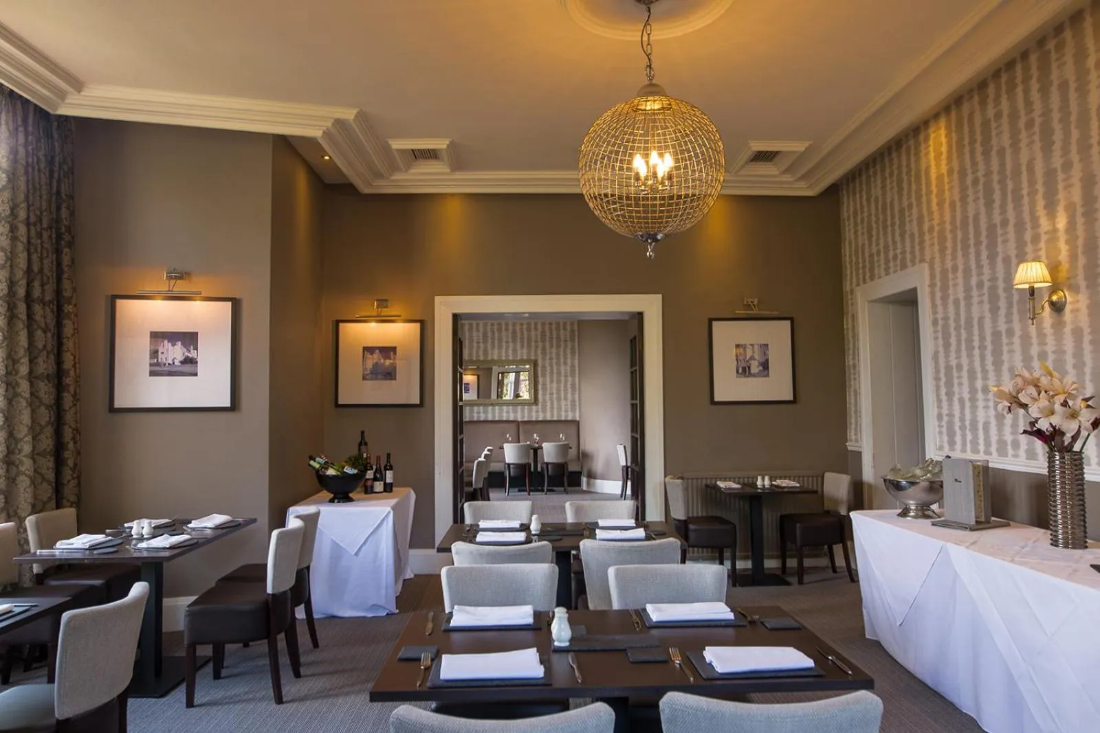 Restaurant/places to eat in Rosslea Hall Hotel