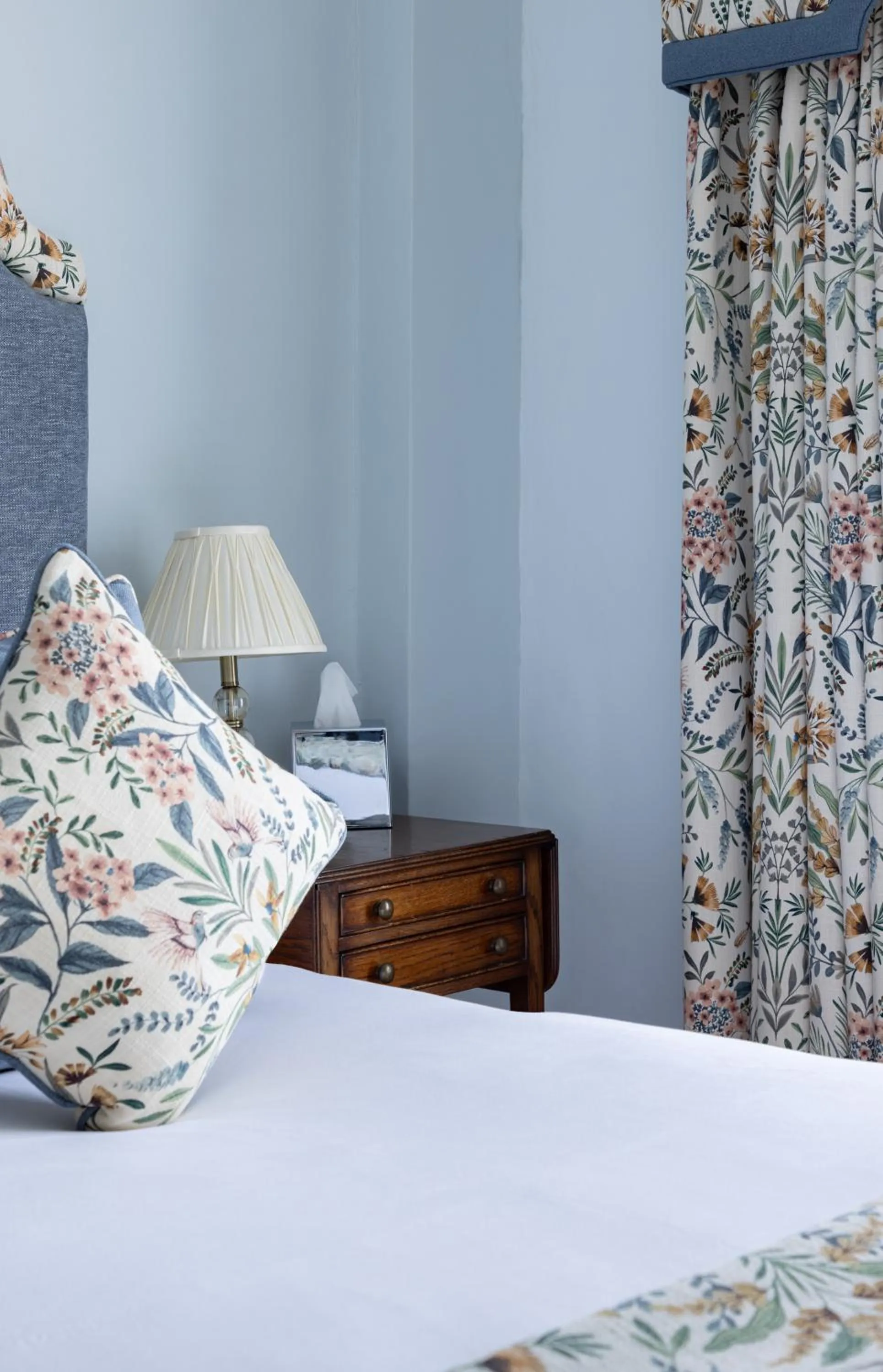 Bedroom, Bed in Hintlesham Hall Hotel