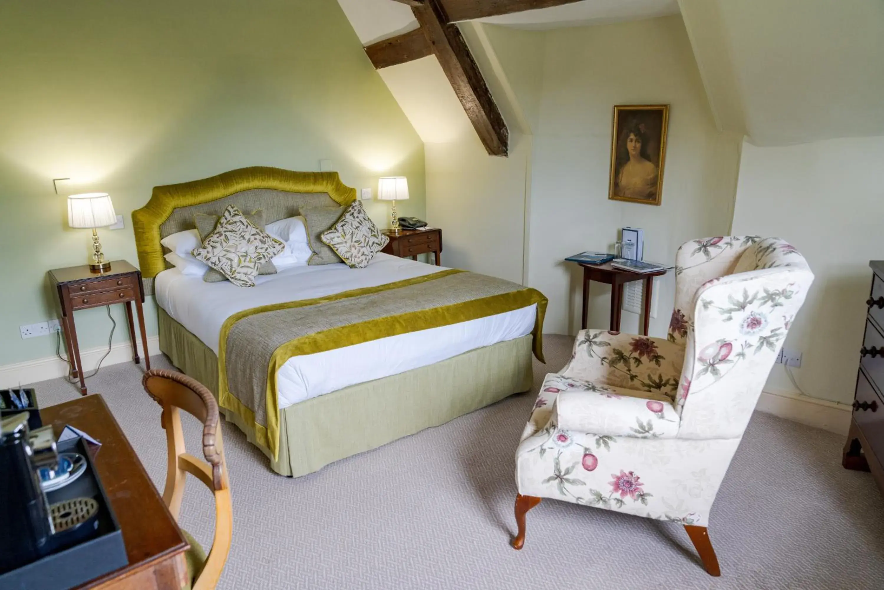 Classic Double Room in Hintlesham Hall Hotel Classic Double Room in Hintlesham Hall Hotel