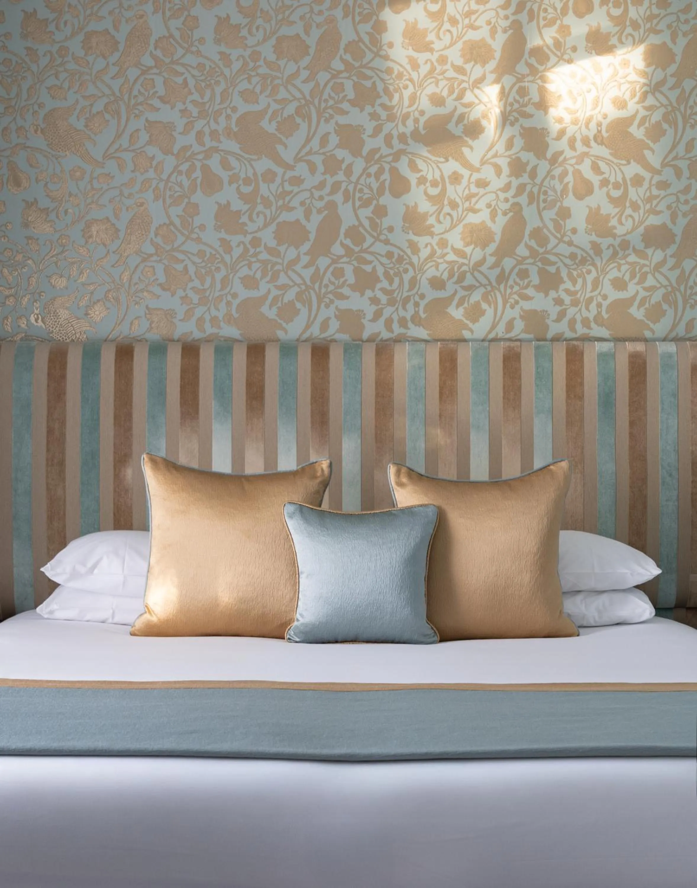 Bedroom, Bed in Hintlesham Hall Hotel