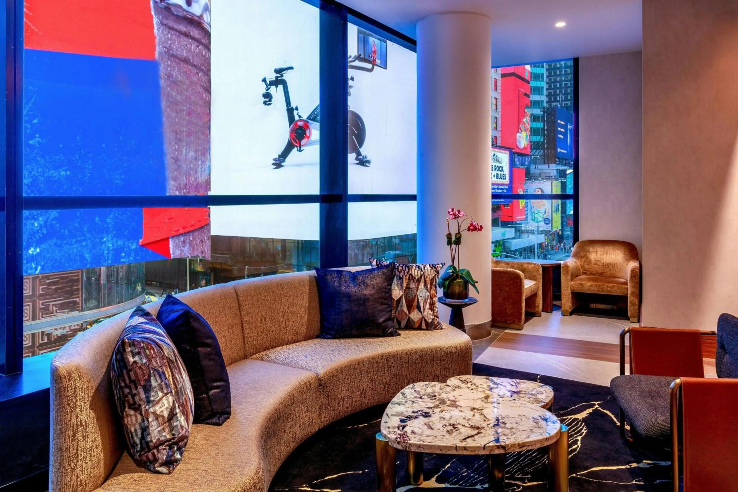 Lounge or bar in Renaissance New York Times Square by Marriott