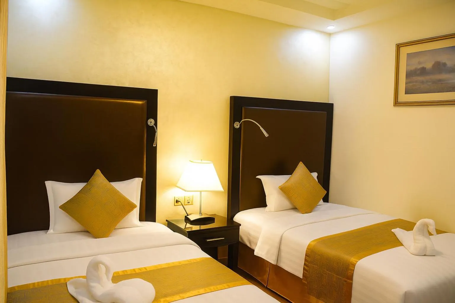 Bedroom, Bed in Aljamal Hotel