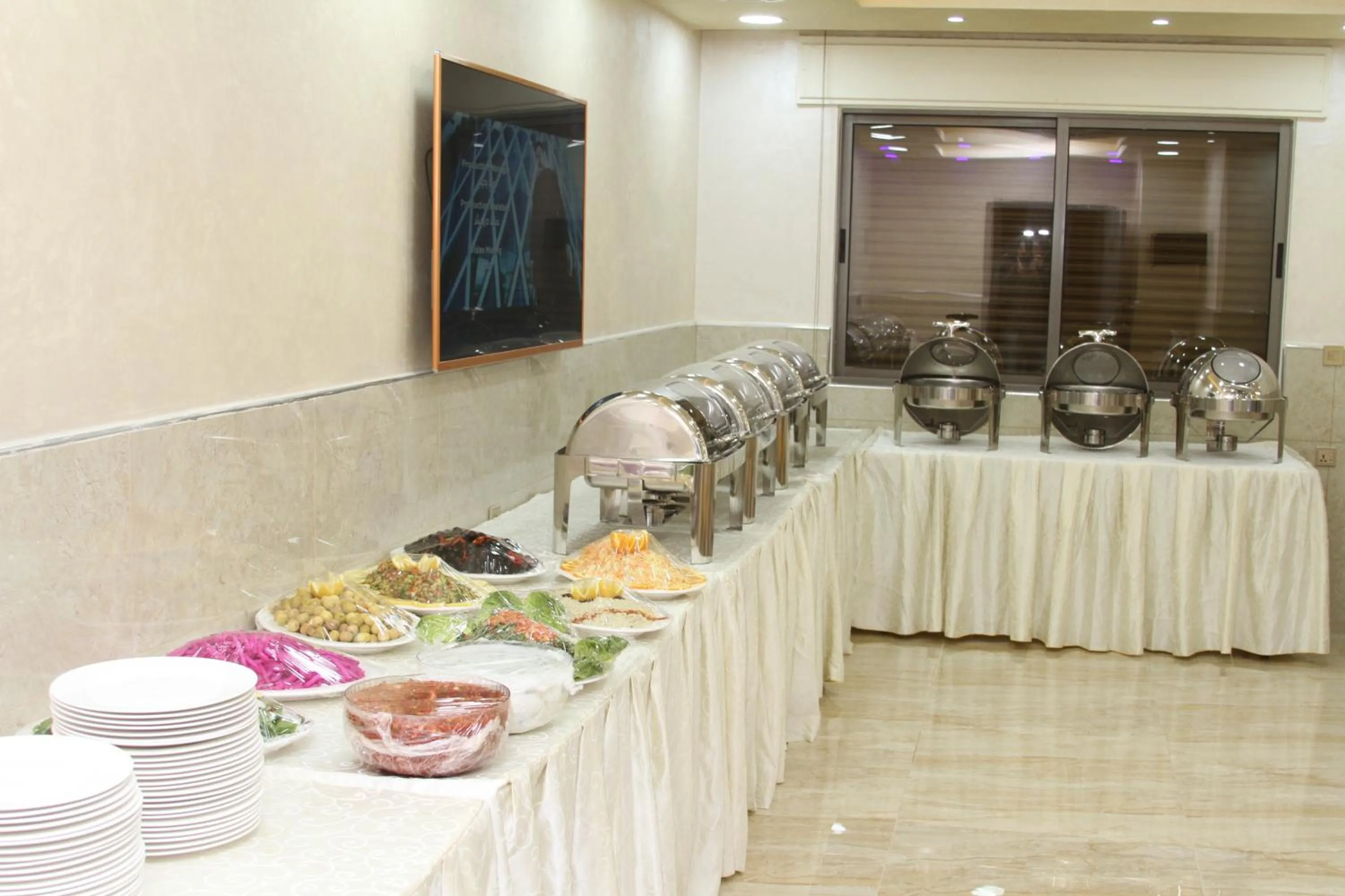 Restaurant/places to eat in Aljamal Hotel