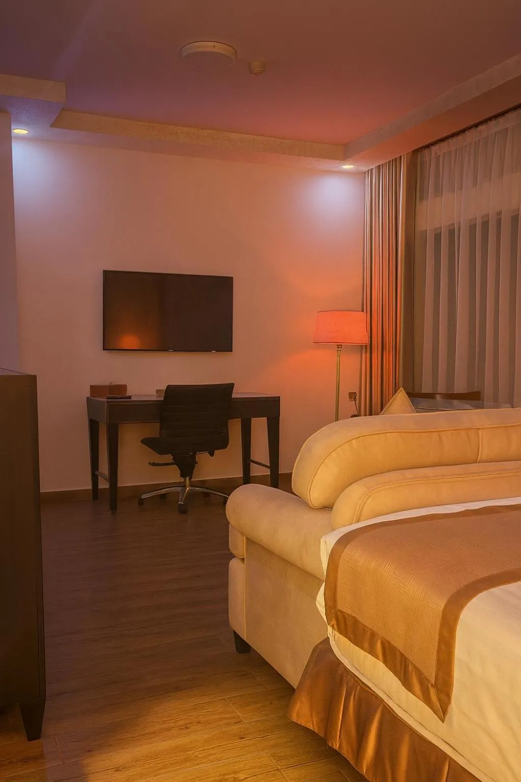 Bedroom, Bed in Aljamal Hotel