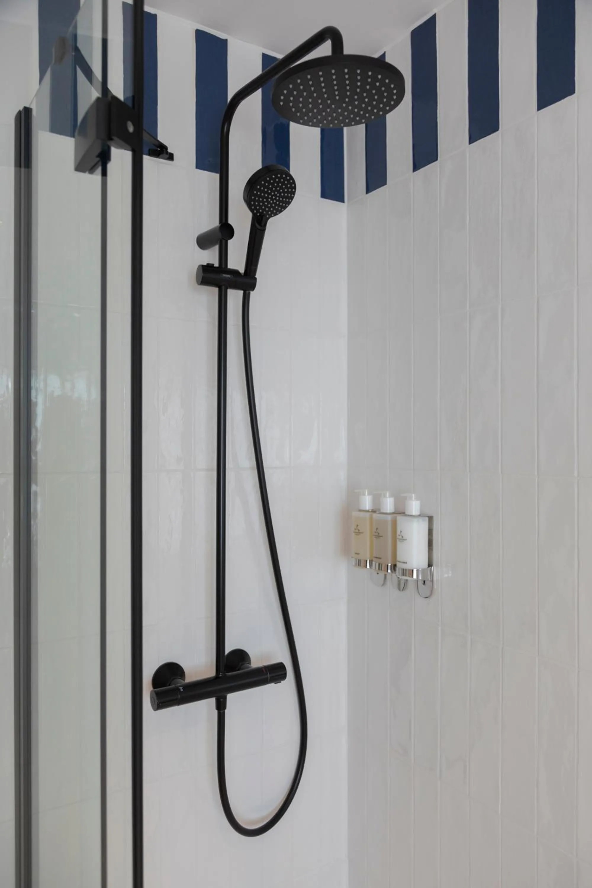 Shower in The Relais Cooden Beach and Spa