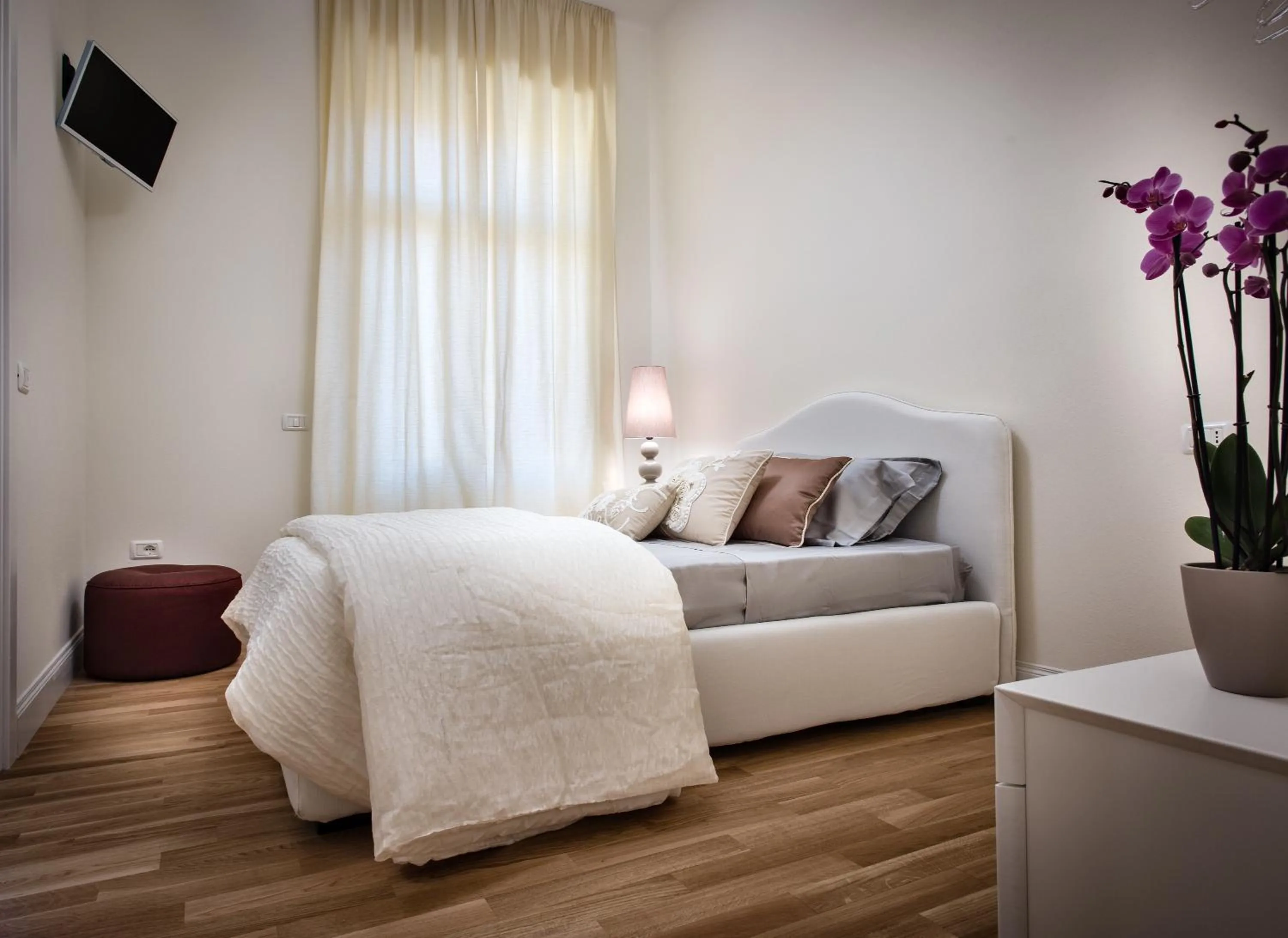 Photo of the whole room, Bed in BB22 Cagliari