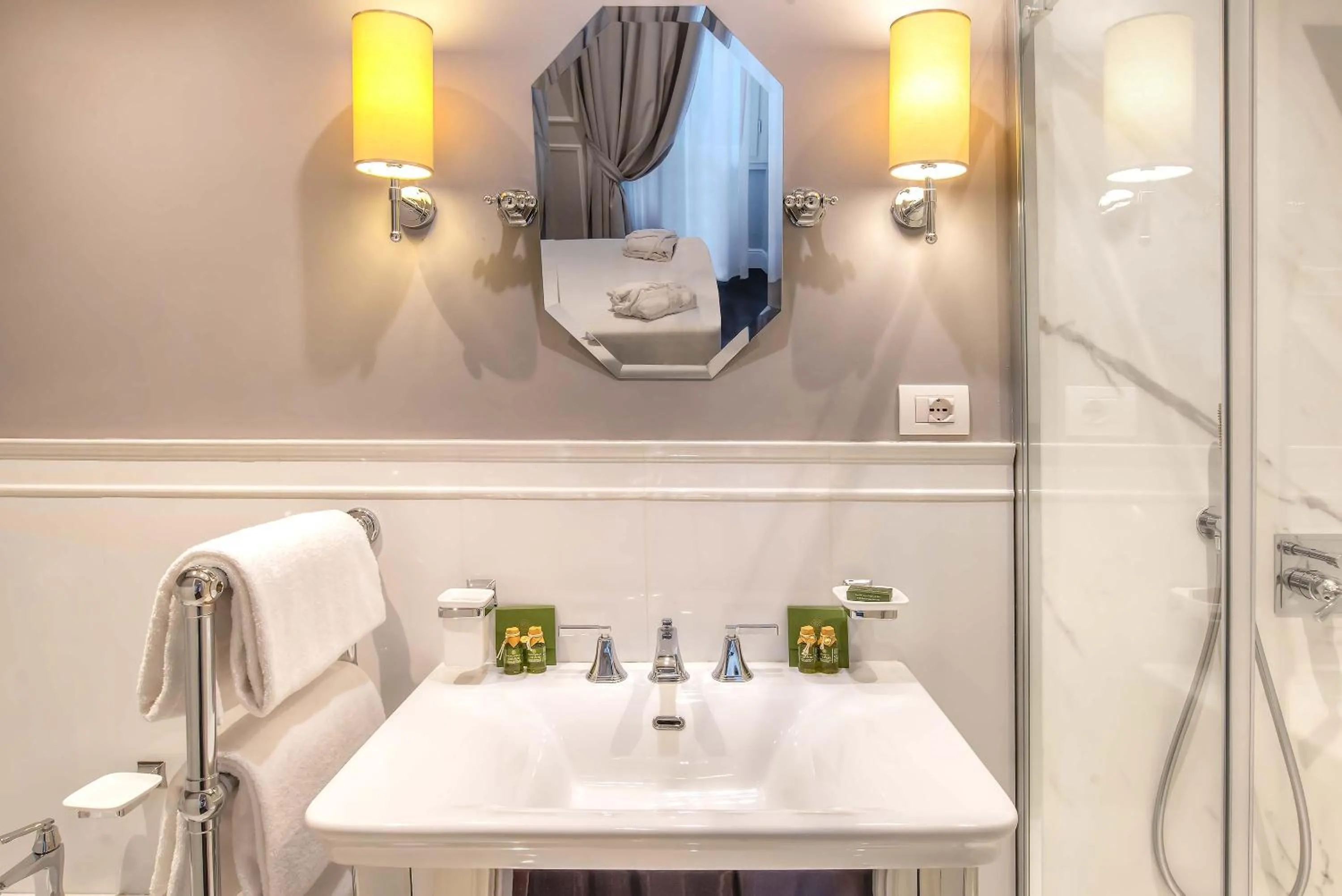 Bathroom in Florence Luxury Guest House