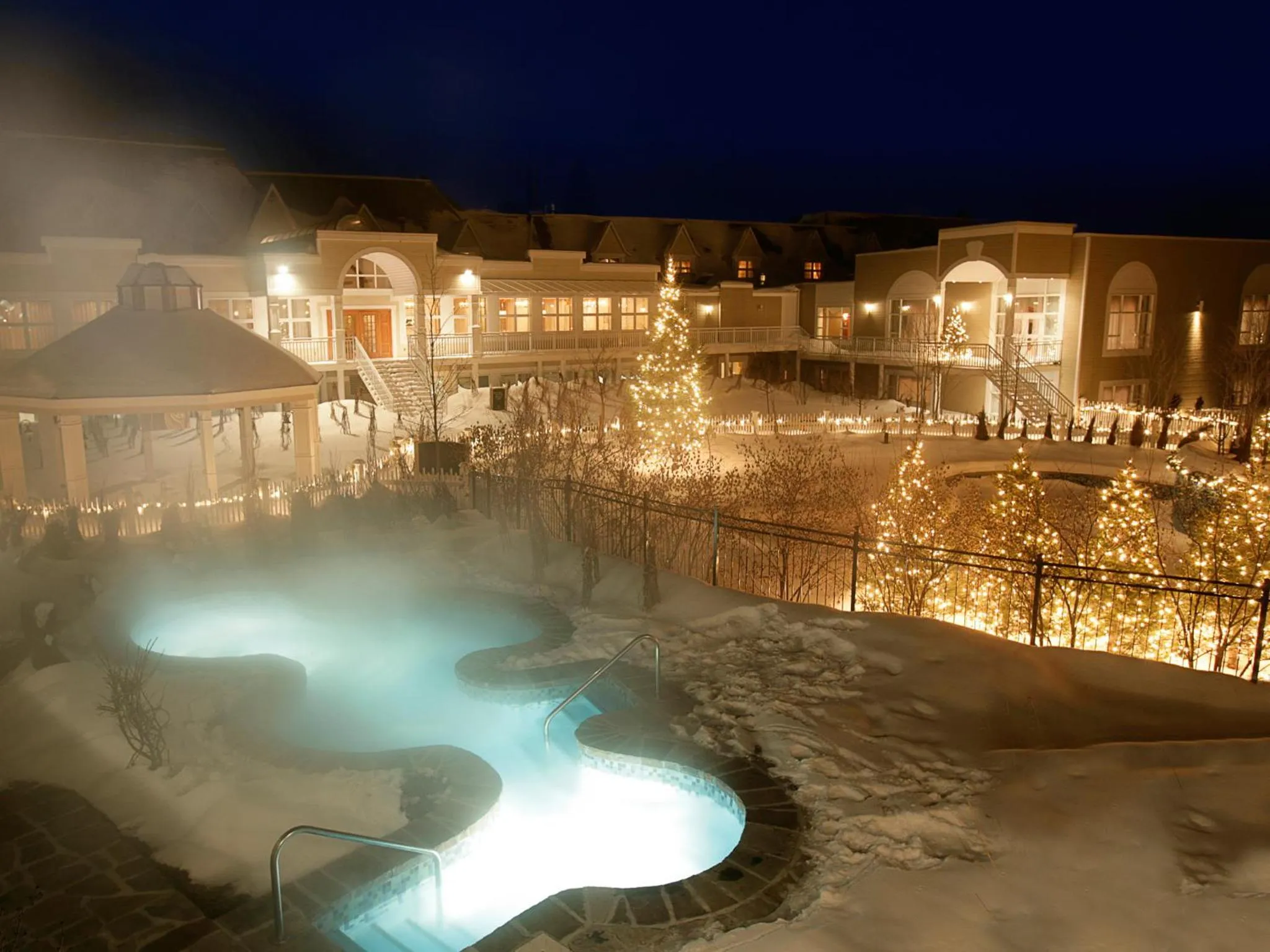 Facade/entrance in Hôtel Le Bonne Entente