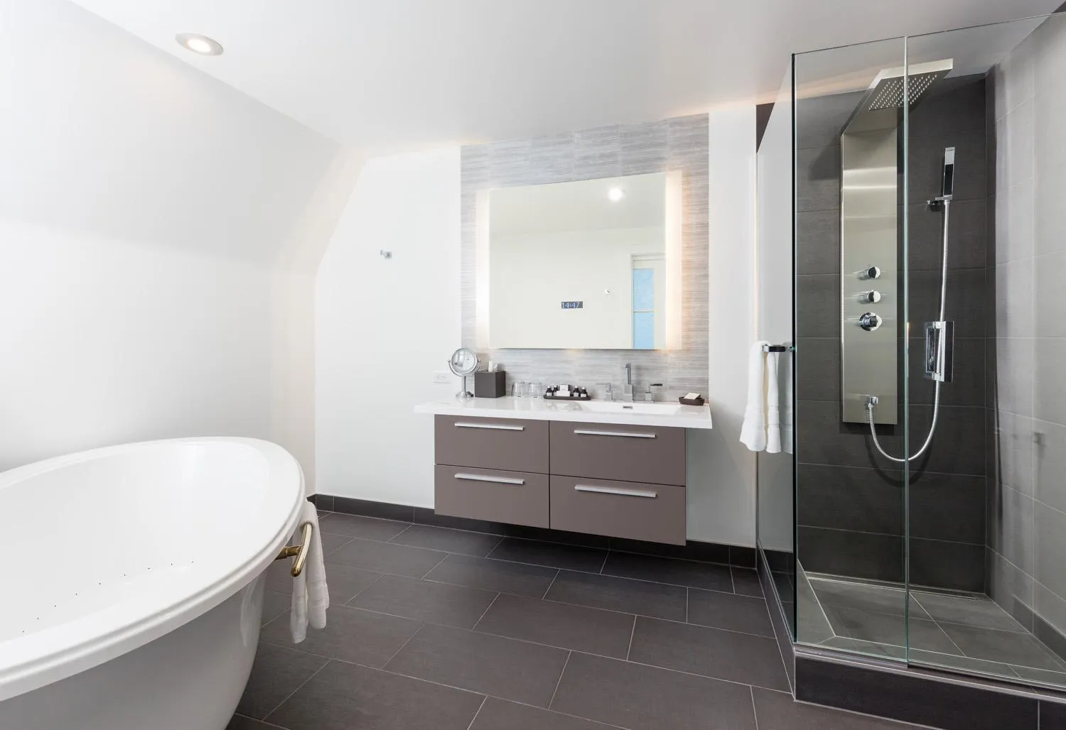 Bathroom in Hôtel Le Bonne Entente