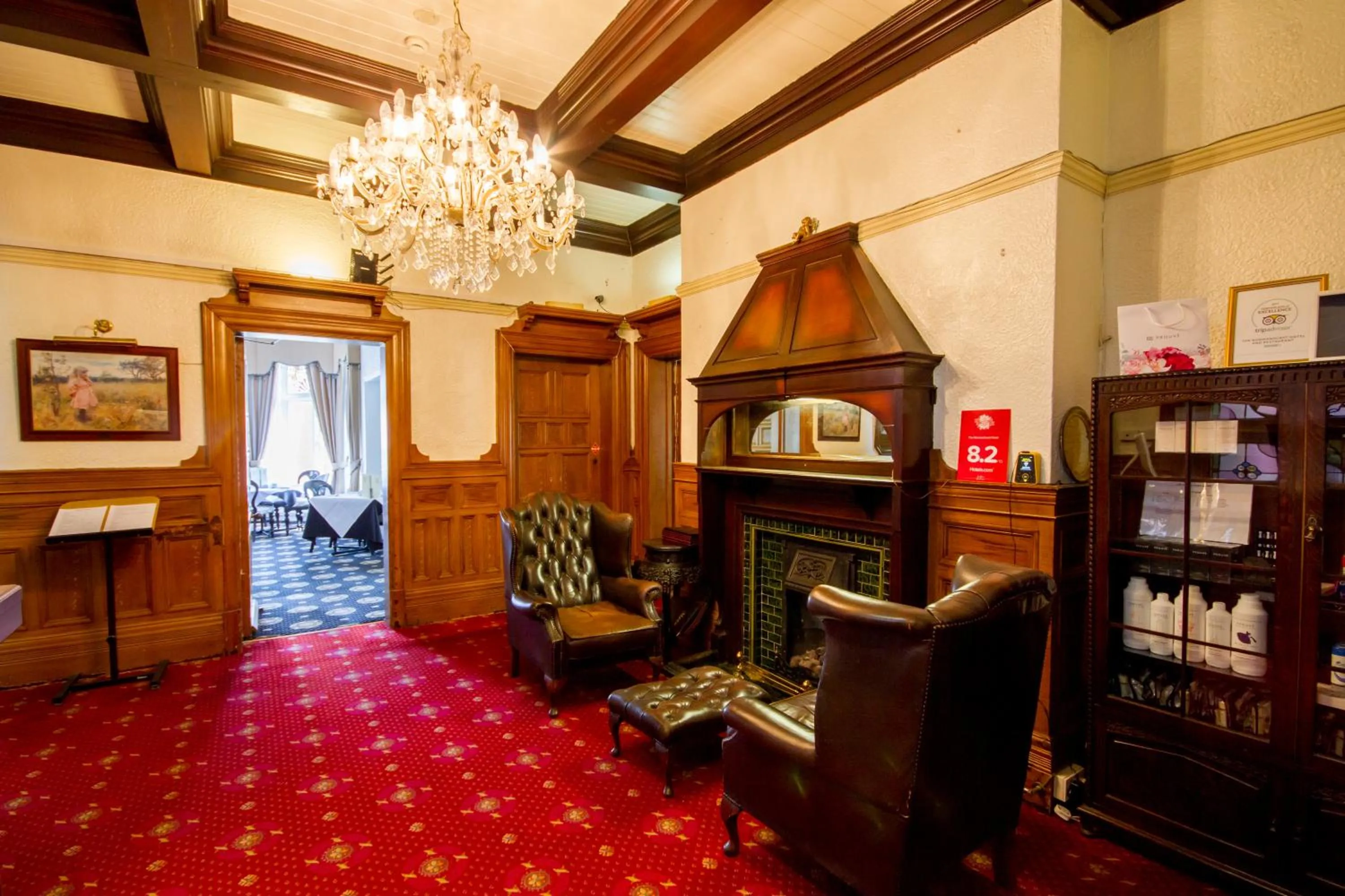 Lounge or bar in NormanHurst Hotel