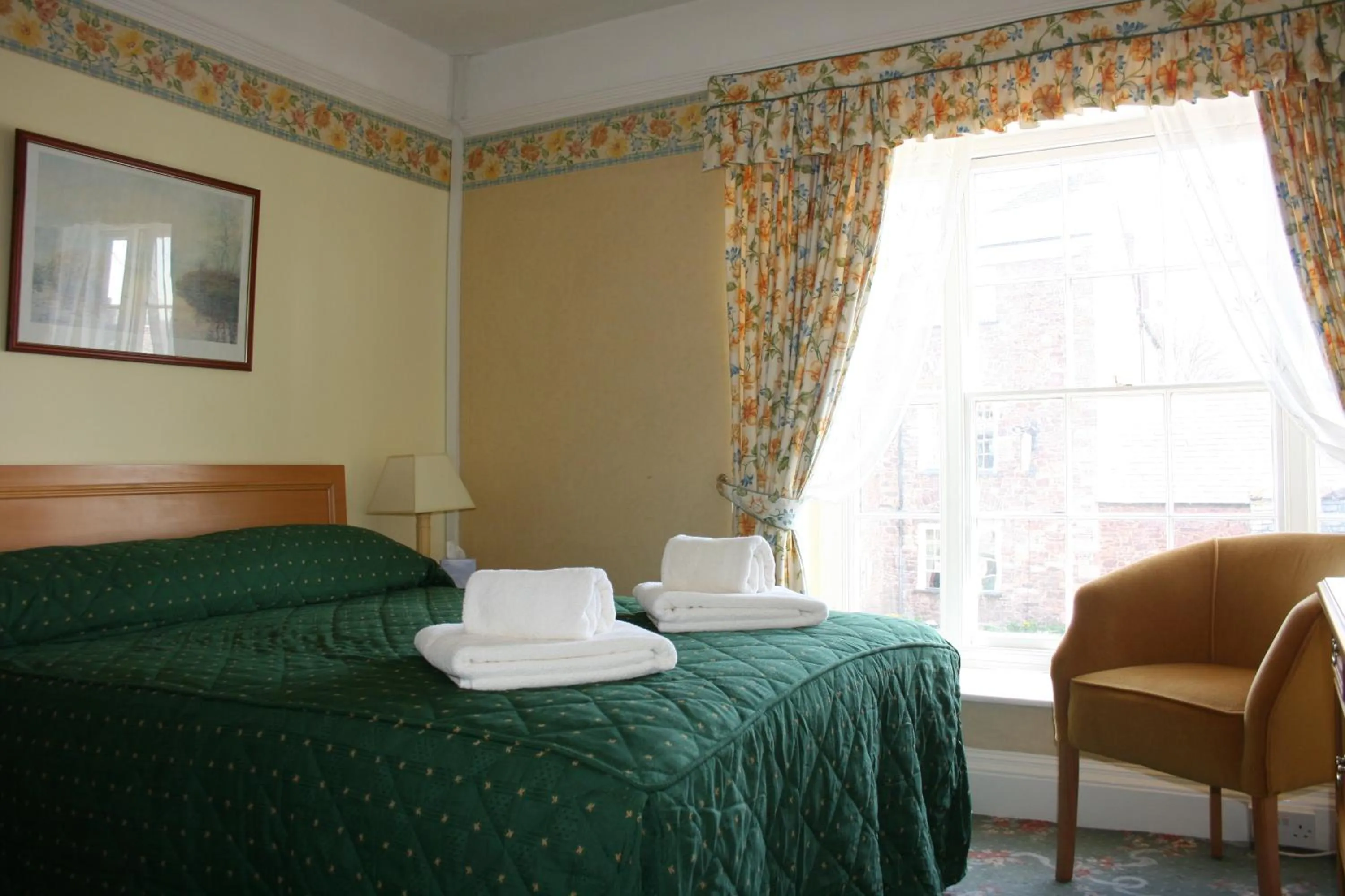 Day, Bed in Yarn Market Hotel