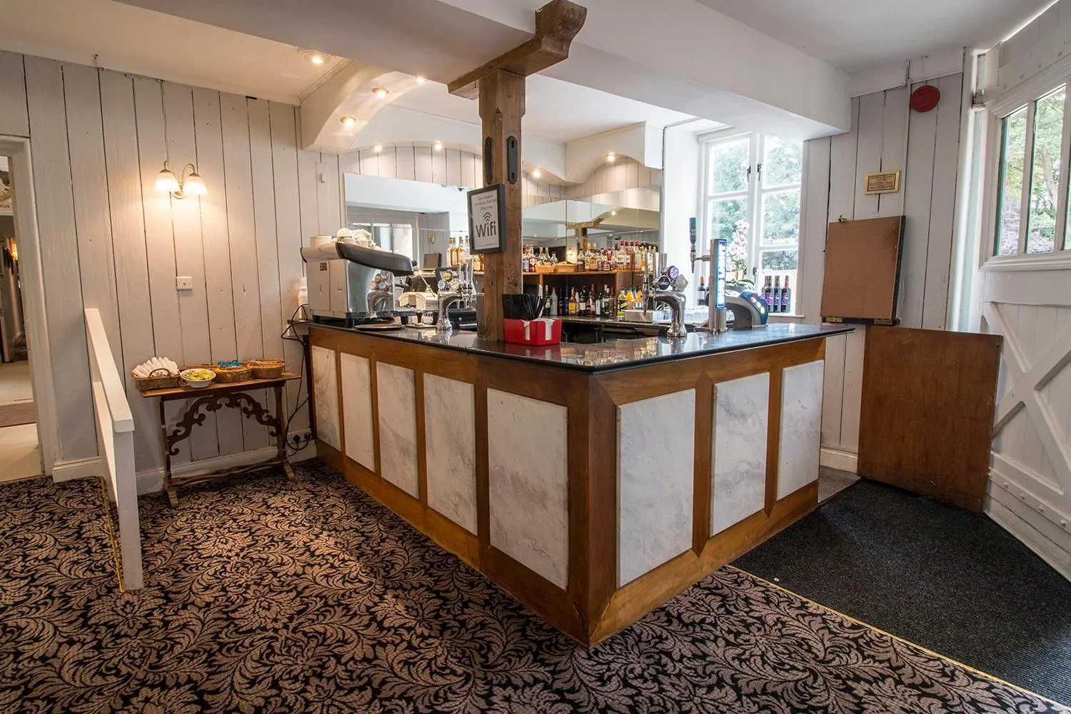 Lounge or bar in Normanton Park Hotel, Sure Hotel Collection by Best Western