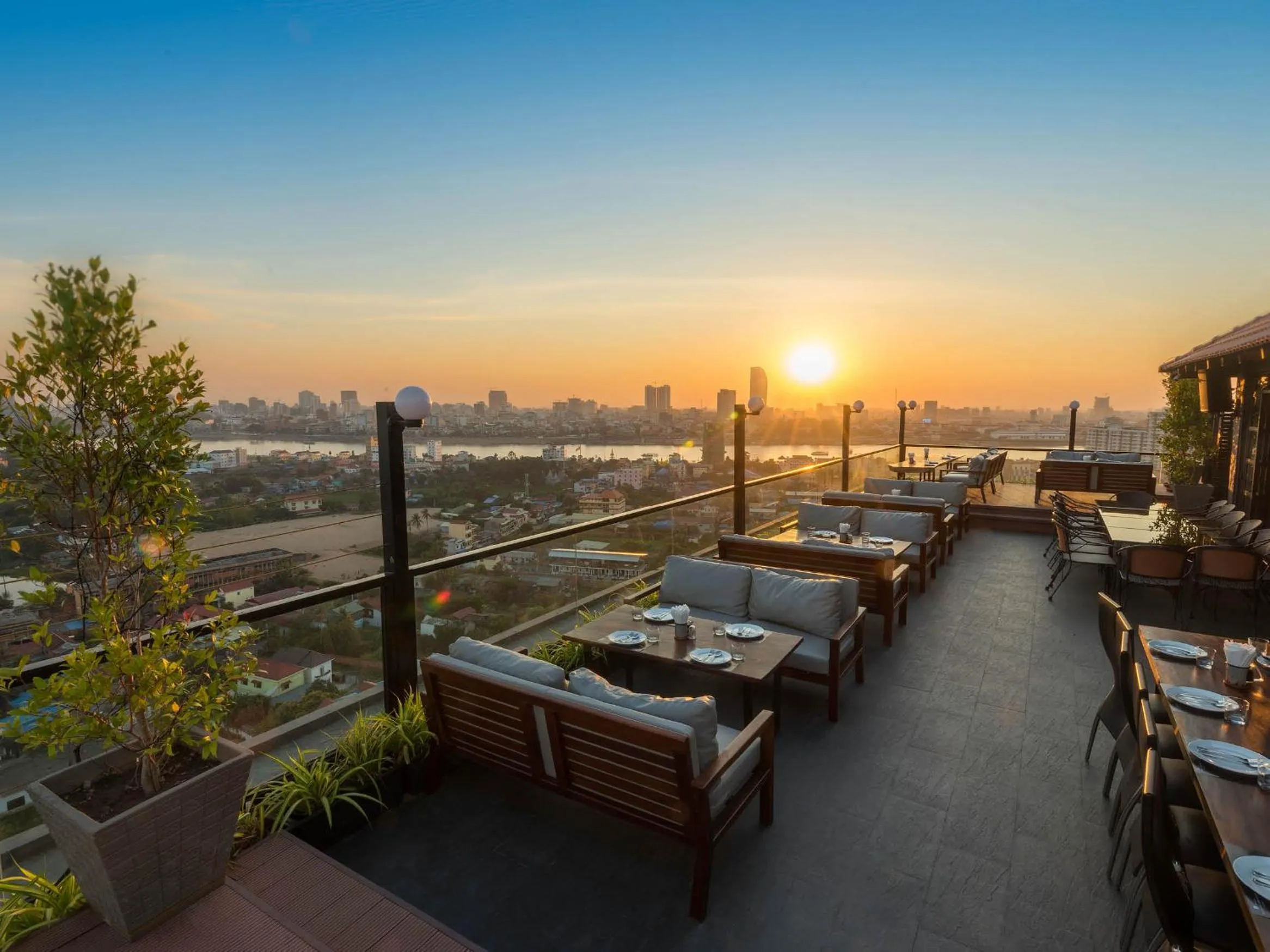 Restaurant/places to eat in MekongView 1 CondoTel