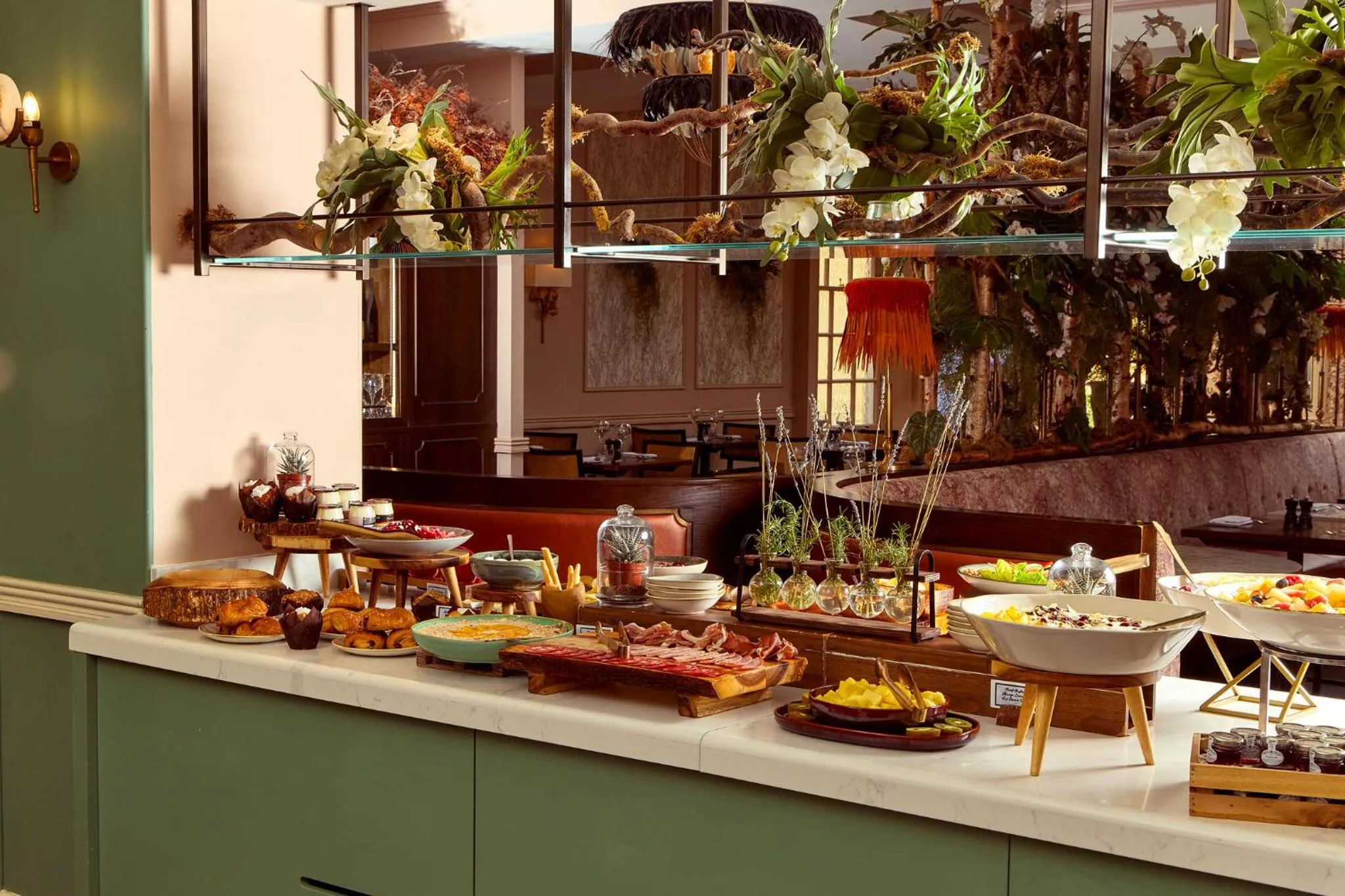 Restaurant/places to eat in Richmond Hill Hotel