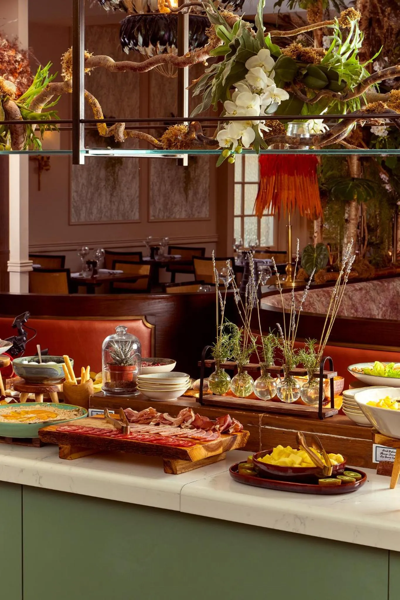 Restaurant/places to eat in Richmond Hill Hotel