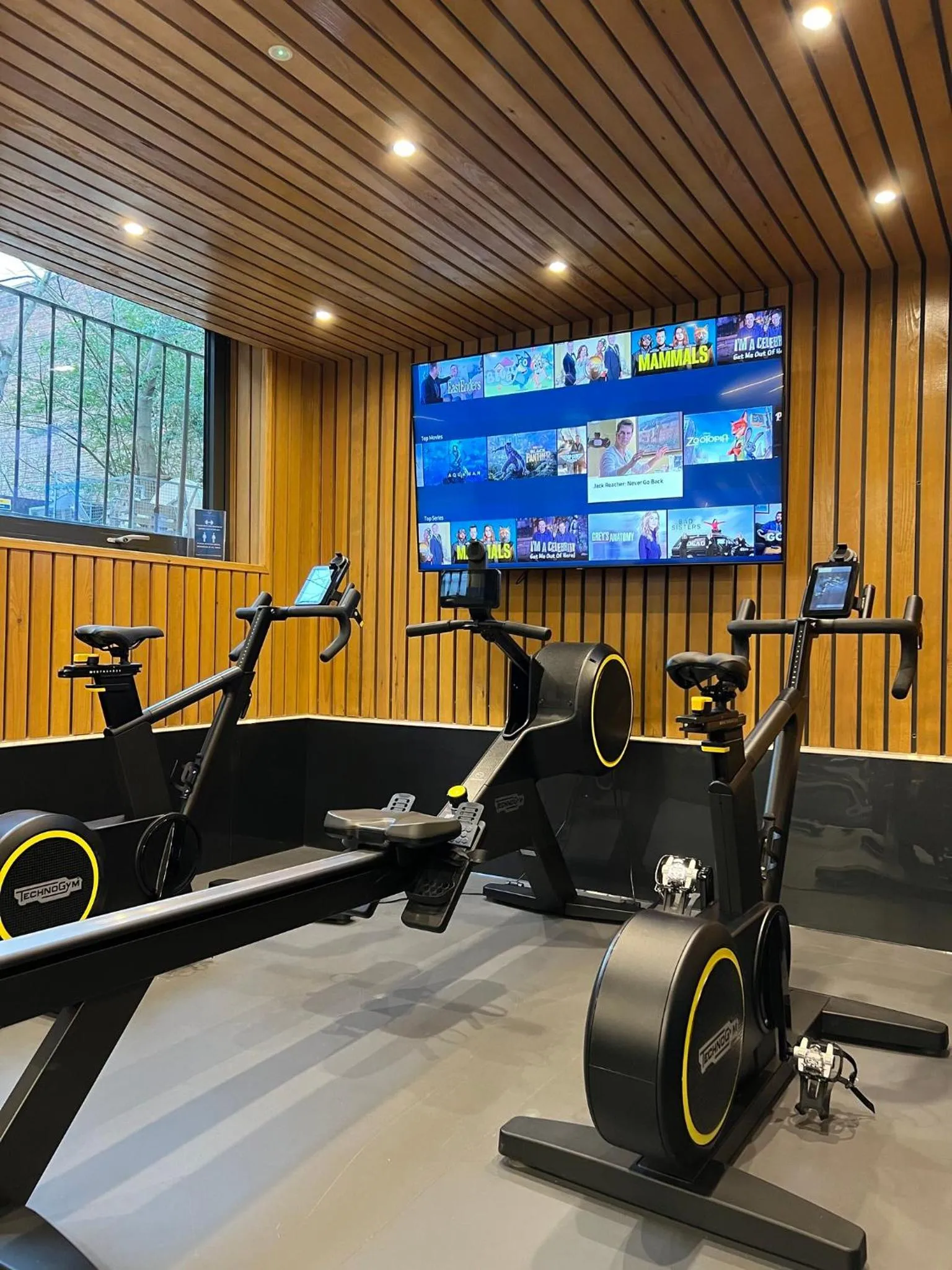 Property building in Richmond Hill Hotel